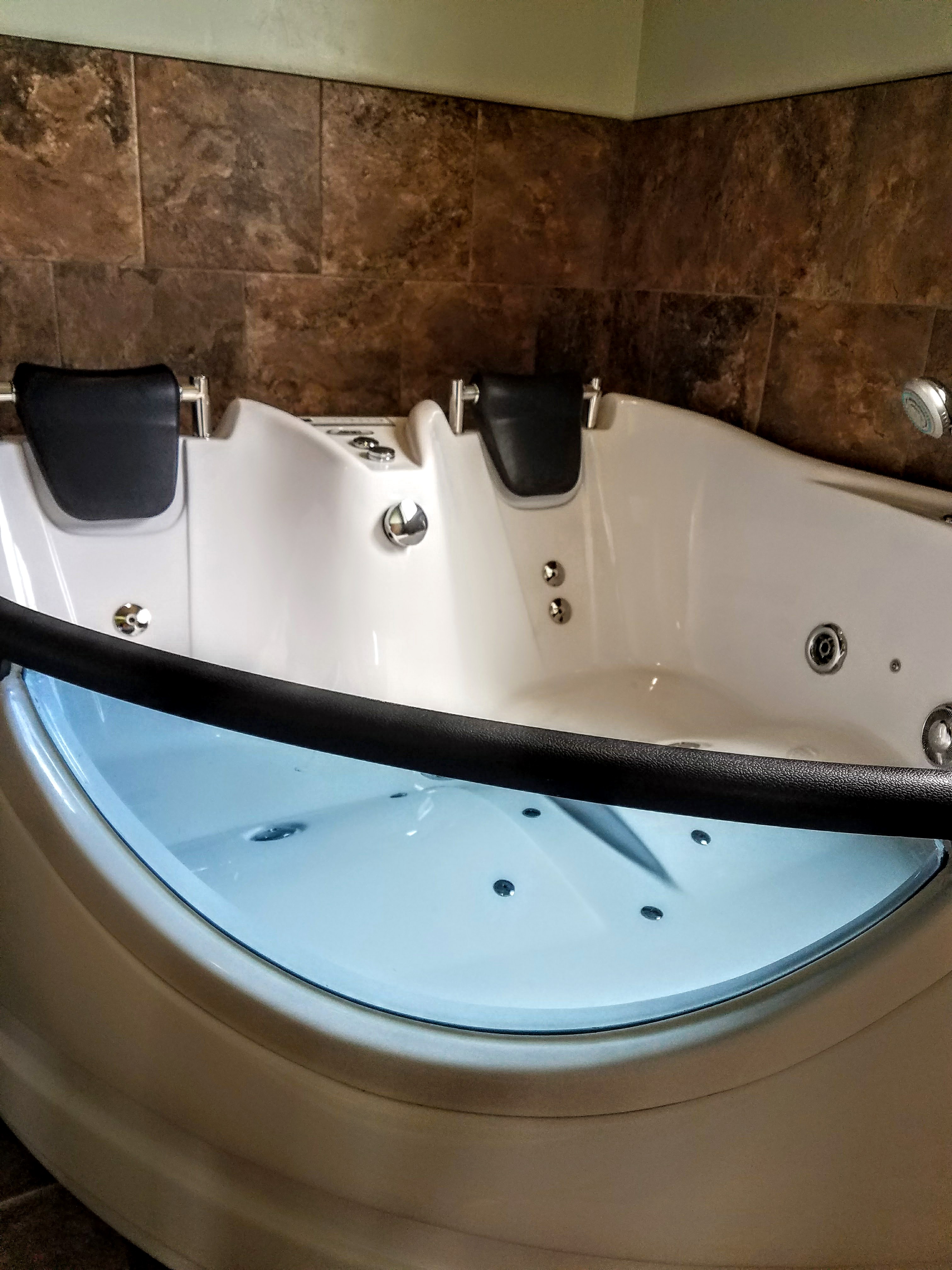 healthy living hot tub prices on Salt Water Hot Tub Cali King Bed Fireplace Guest Suites For Rent In Leadville Colorado United States