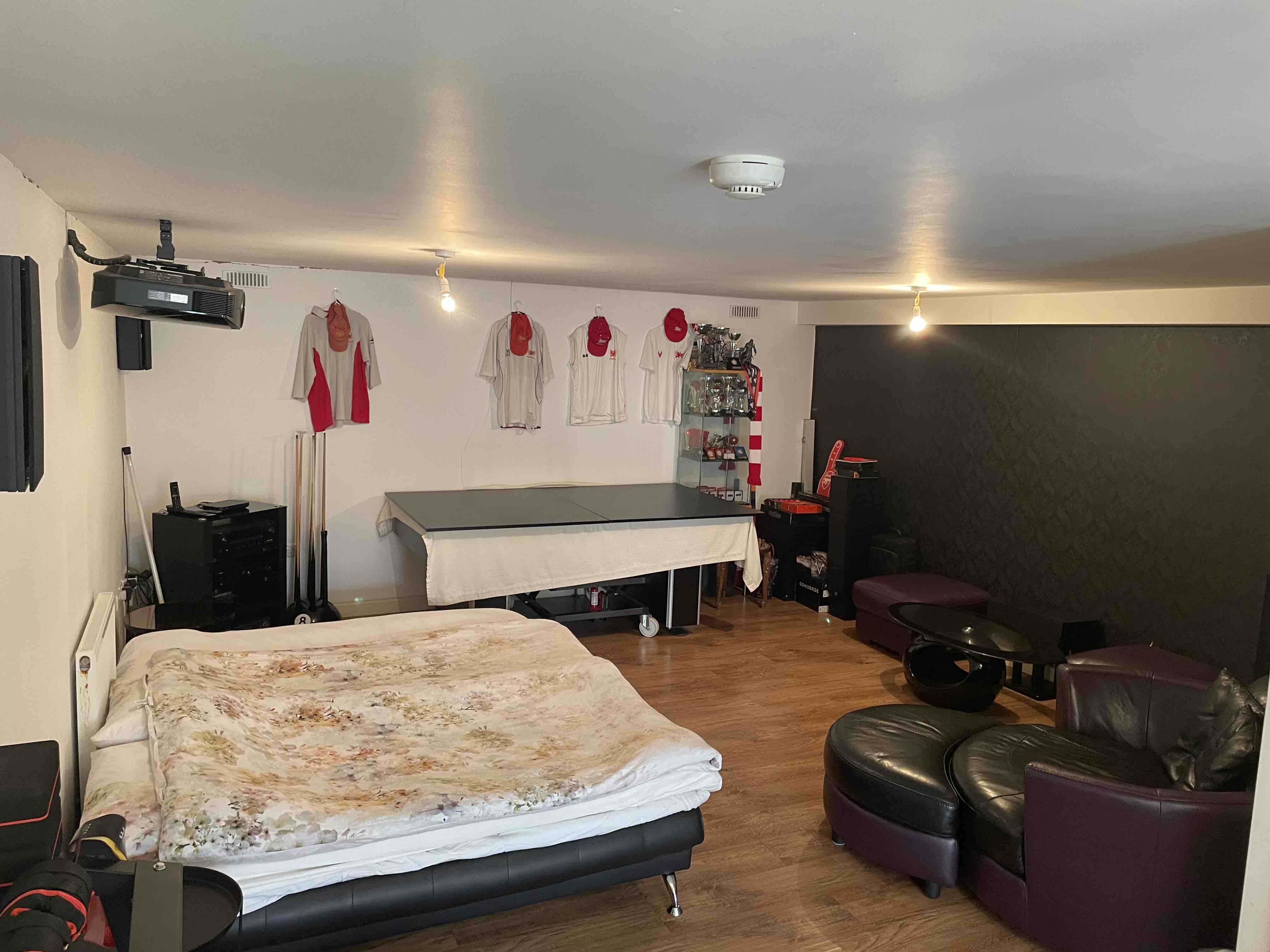 Cosy & Elegant Studio Flat near Heathrow Airport.