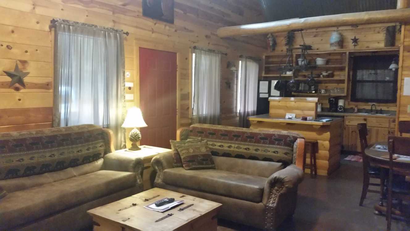 Rising Star wifi/hot tub/pool table/fireplace Cabins for Rent in