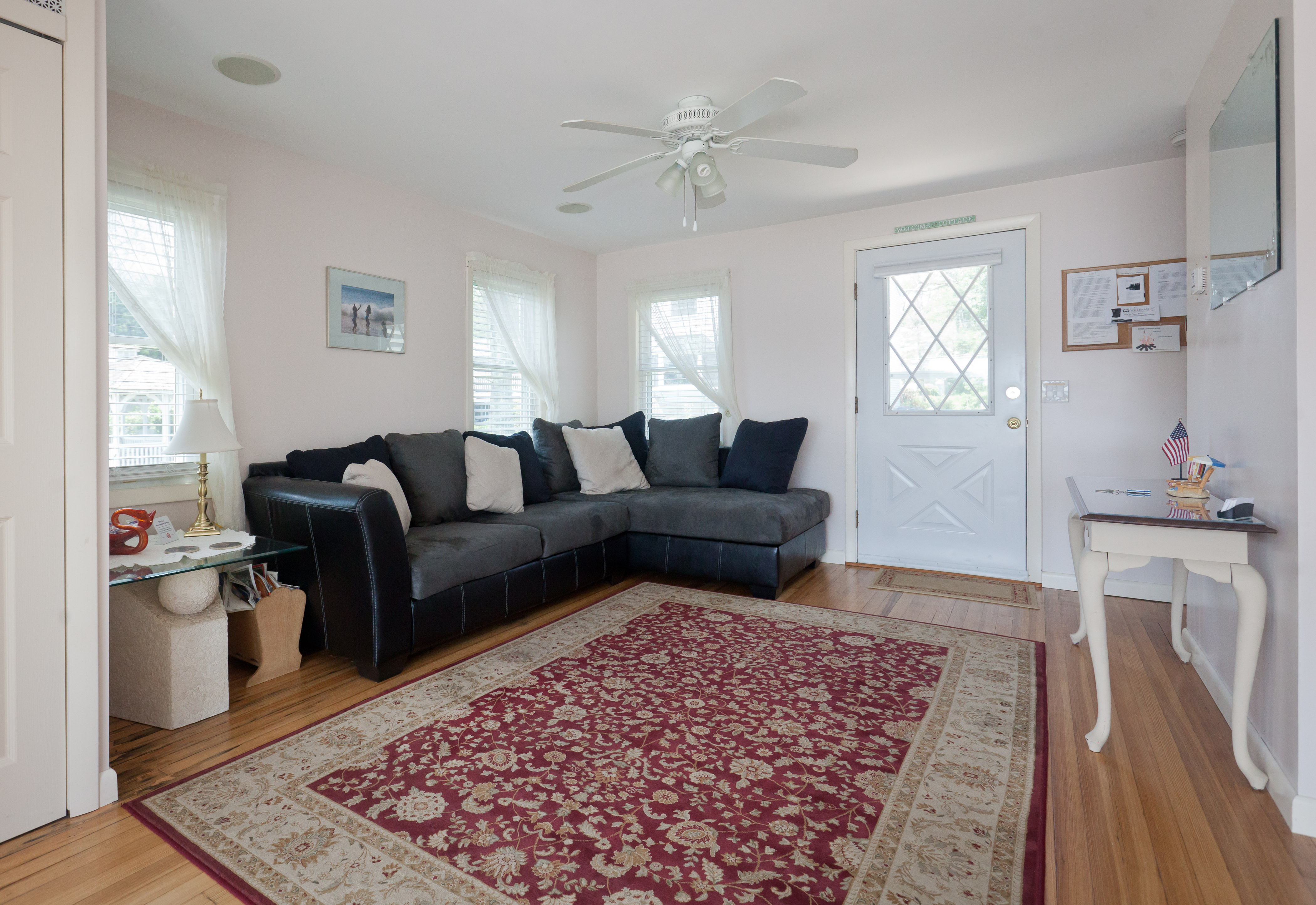 Social Distancing Haven On Oxoboxo Lake Cottages for Rent in