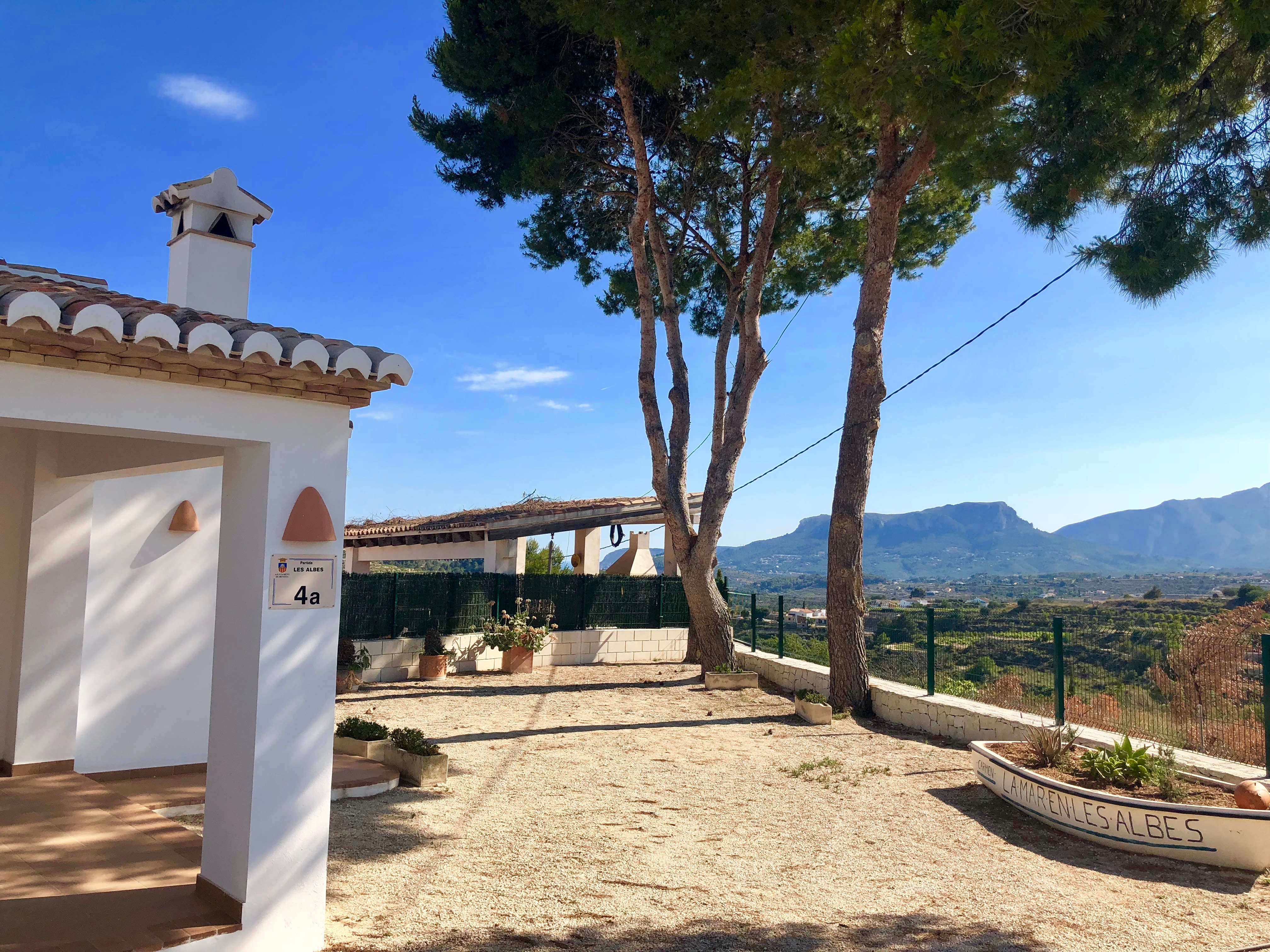 Villa (full property) with amazing views.