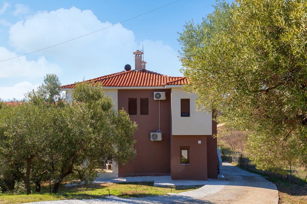 Grandpa's Studios Nikiti