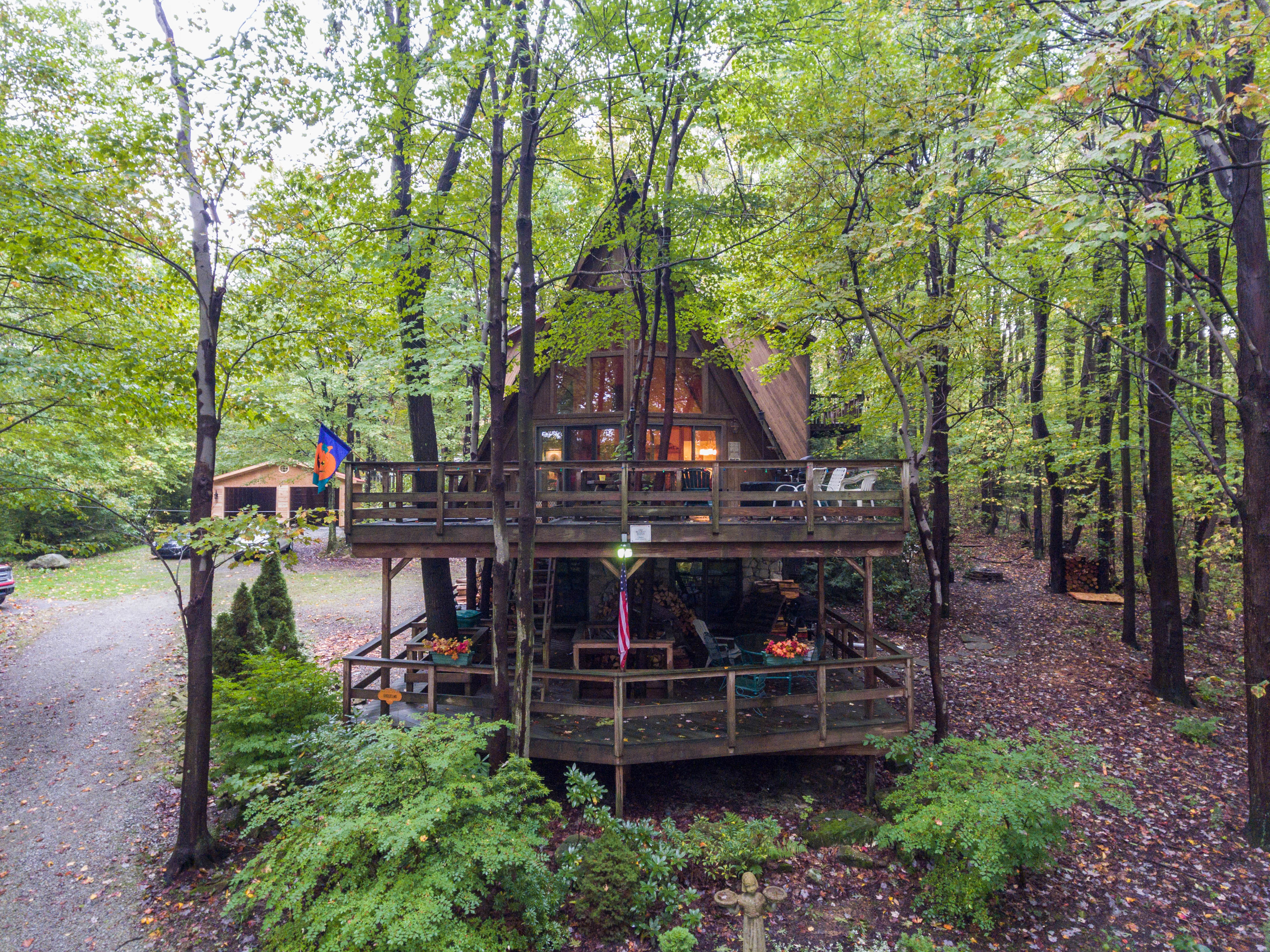 Large ski chalet near Seven springs ski resort