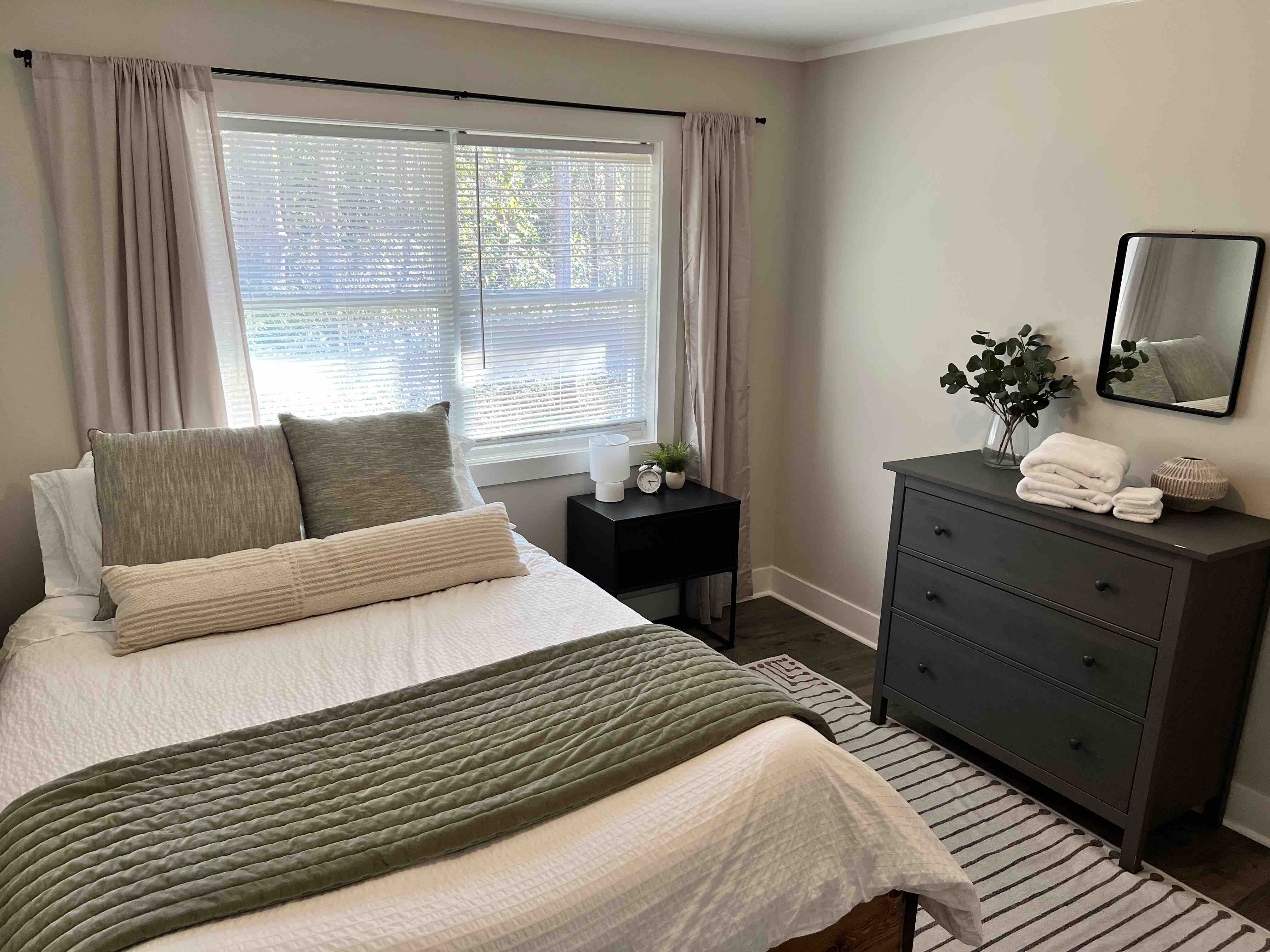 Quiet Location Close to Everything Longleaf 1A