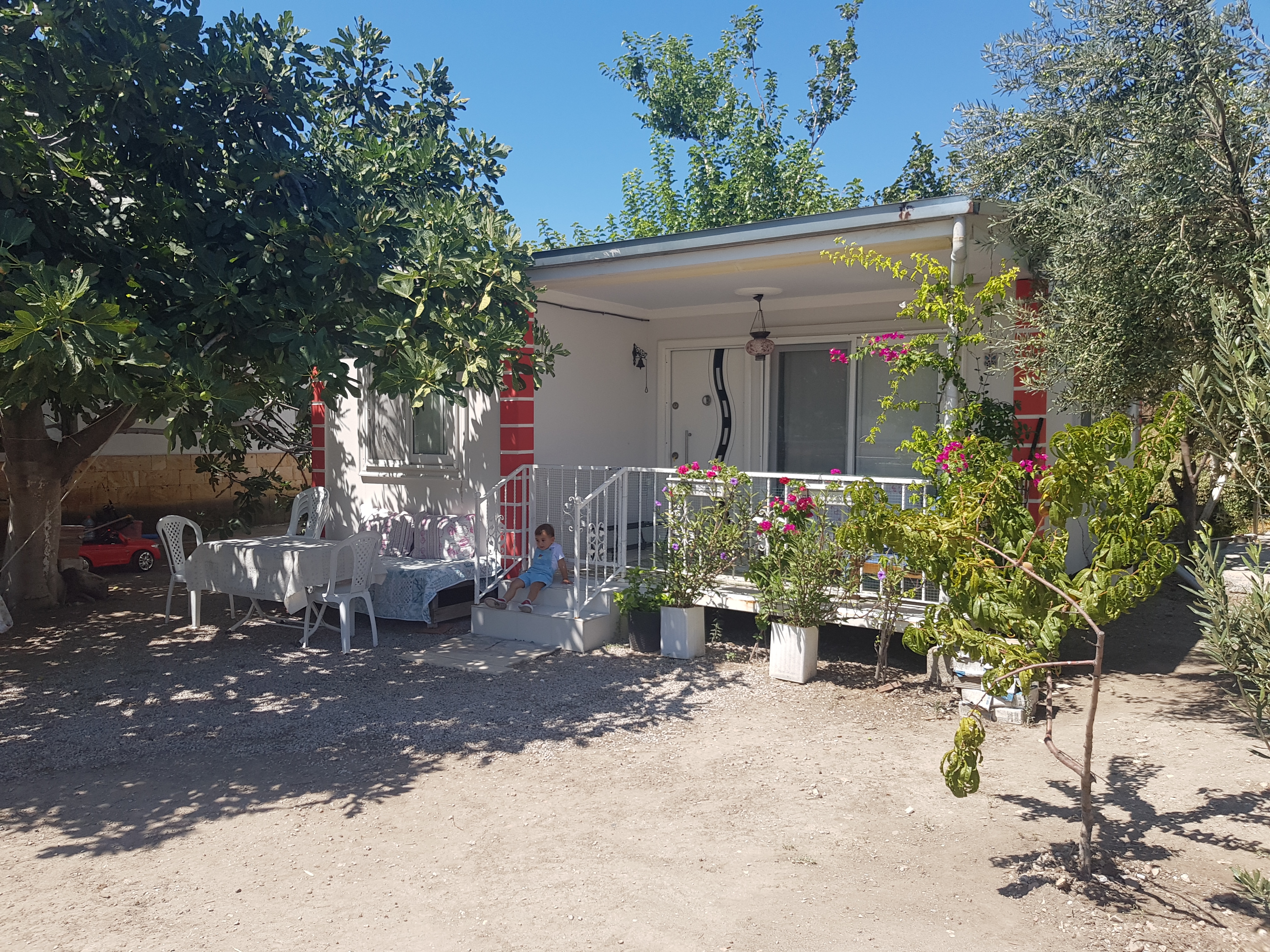 standing almonds for rent holiday home
