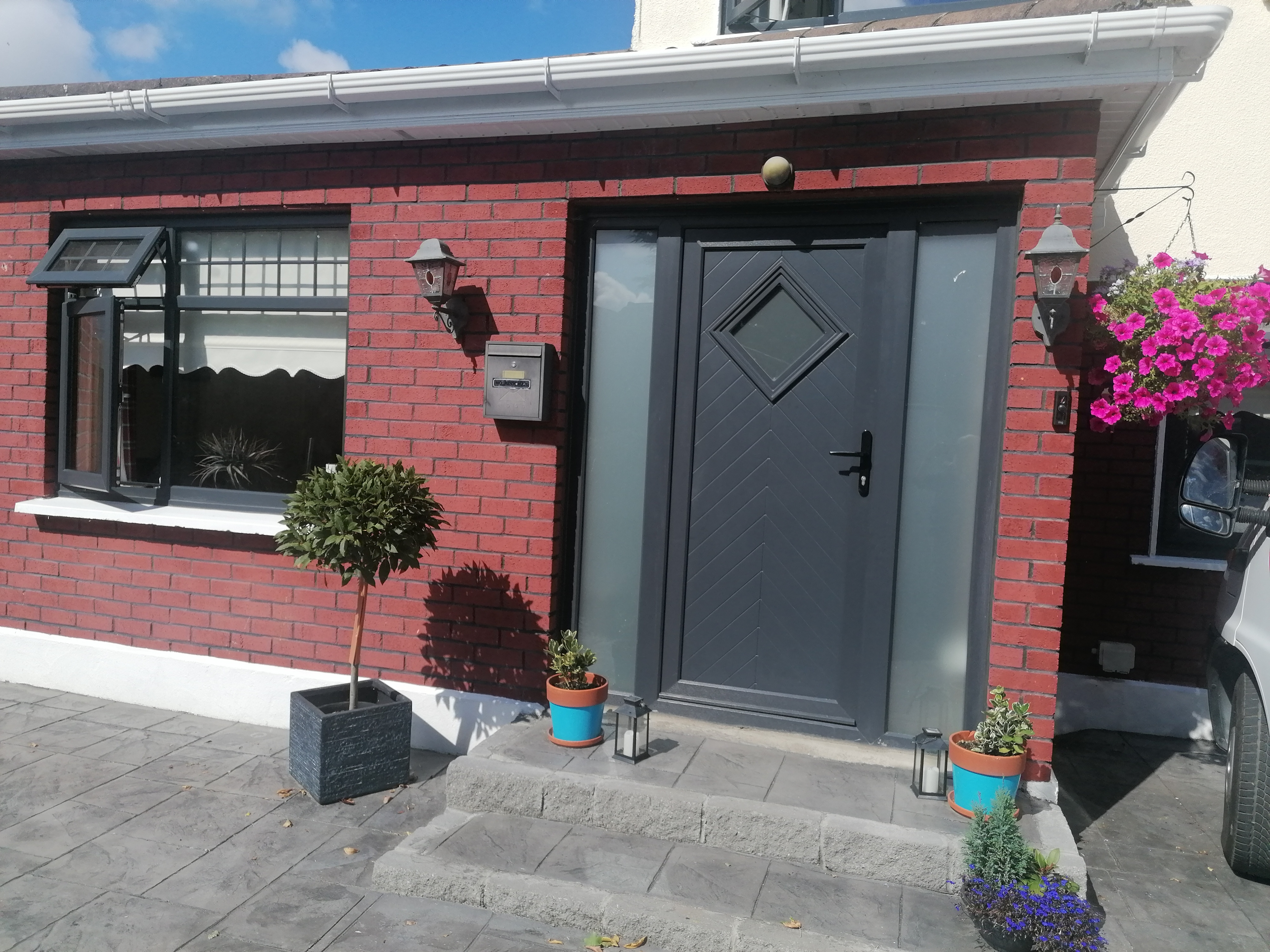 Cozy 1 bed apt 10 mins to airport. total privacy
