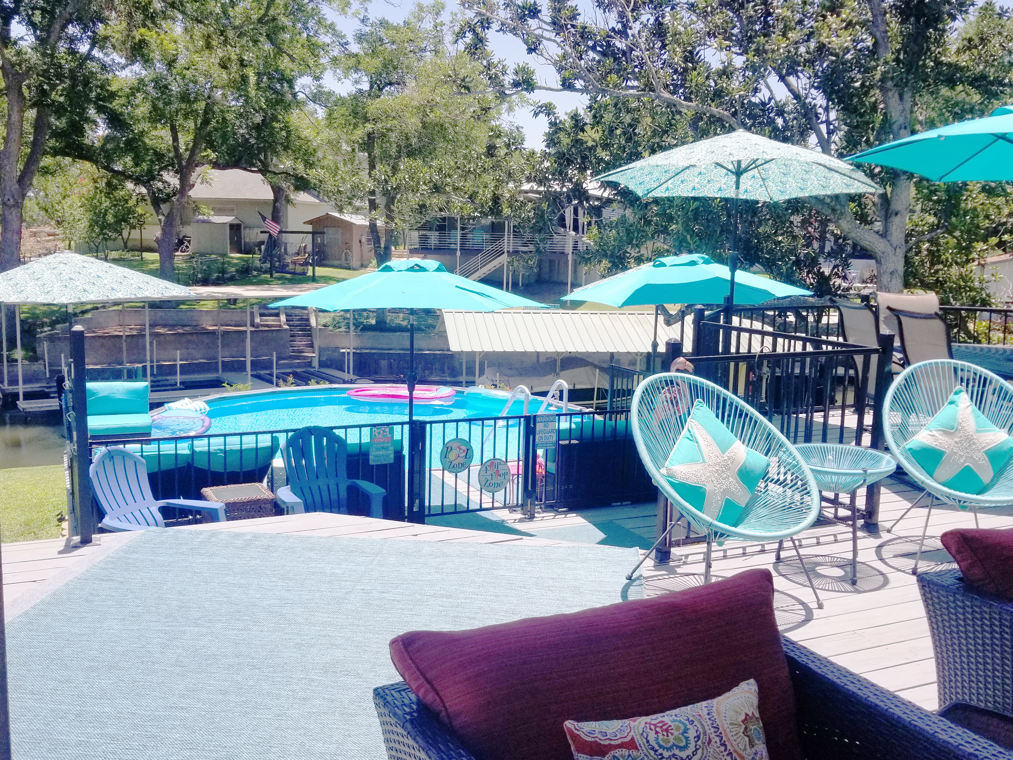 Pet Lovers Waterfront POOL & Hot Tub /PWC Rentals