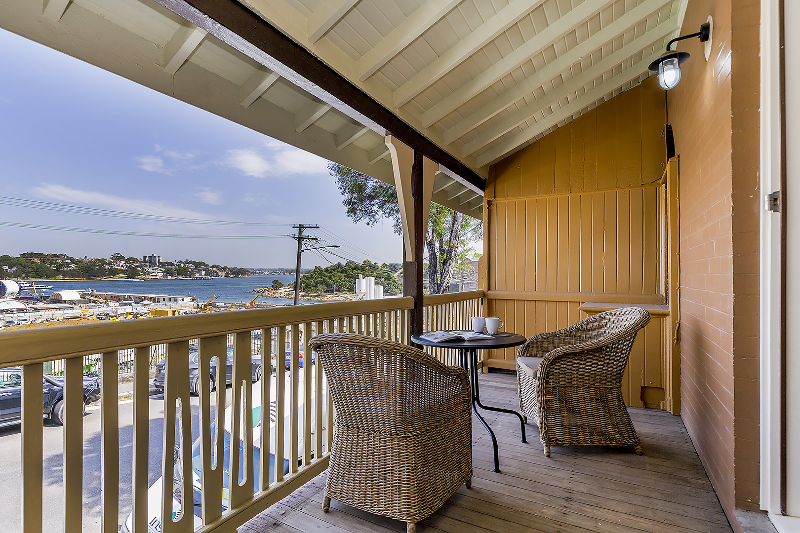 Historic Apartment with Harbour Views Sydney CBD Apartments for