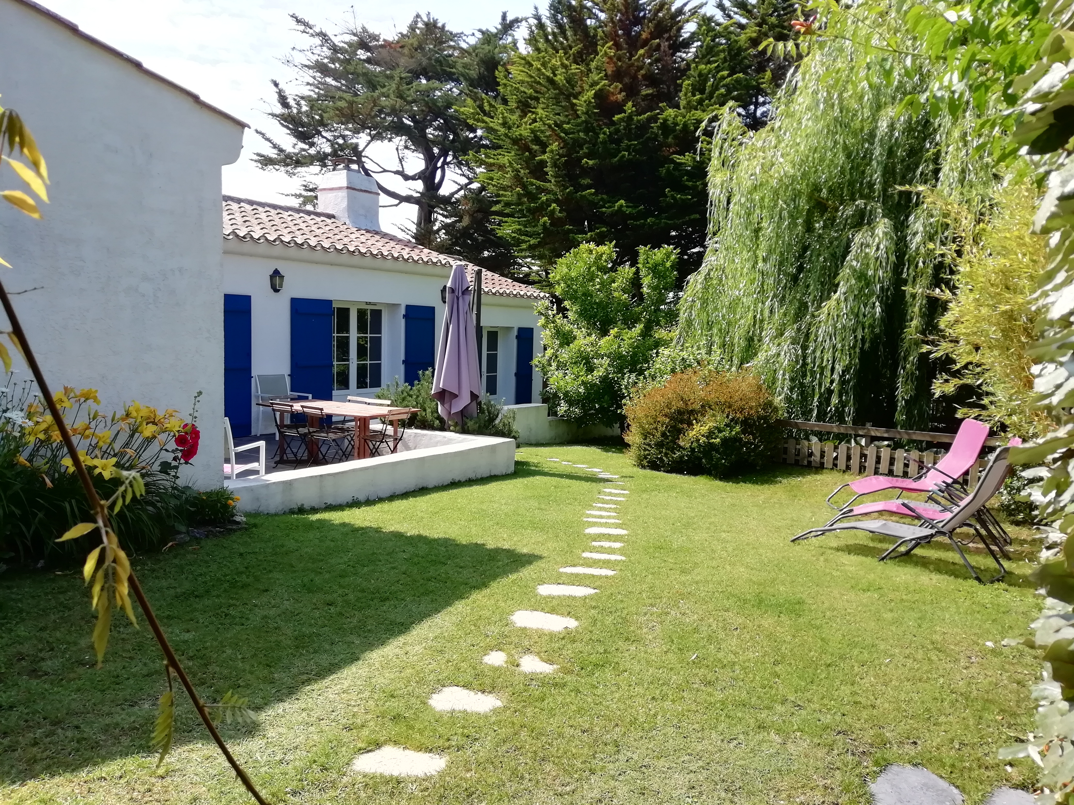 House 100 meters from the waterfront