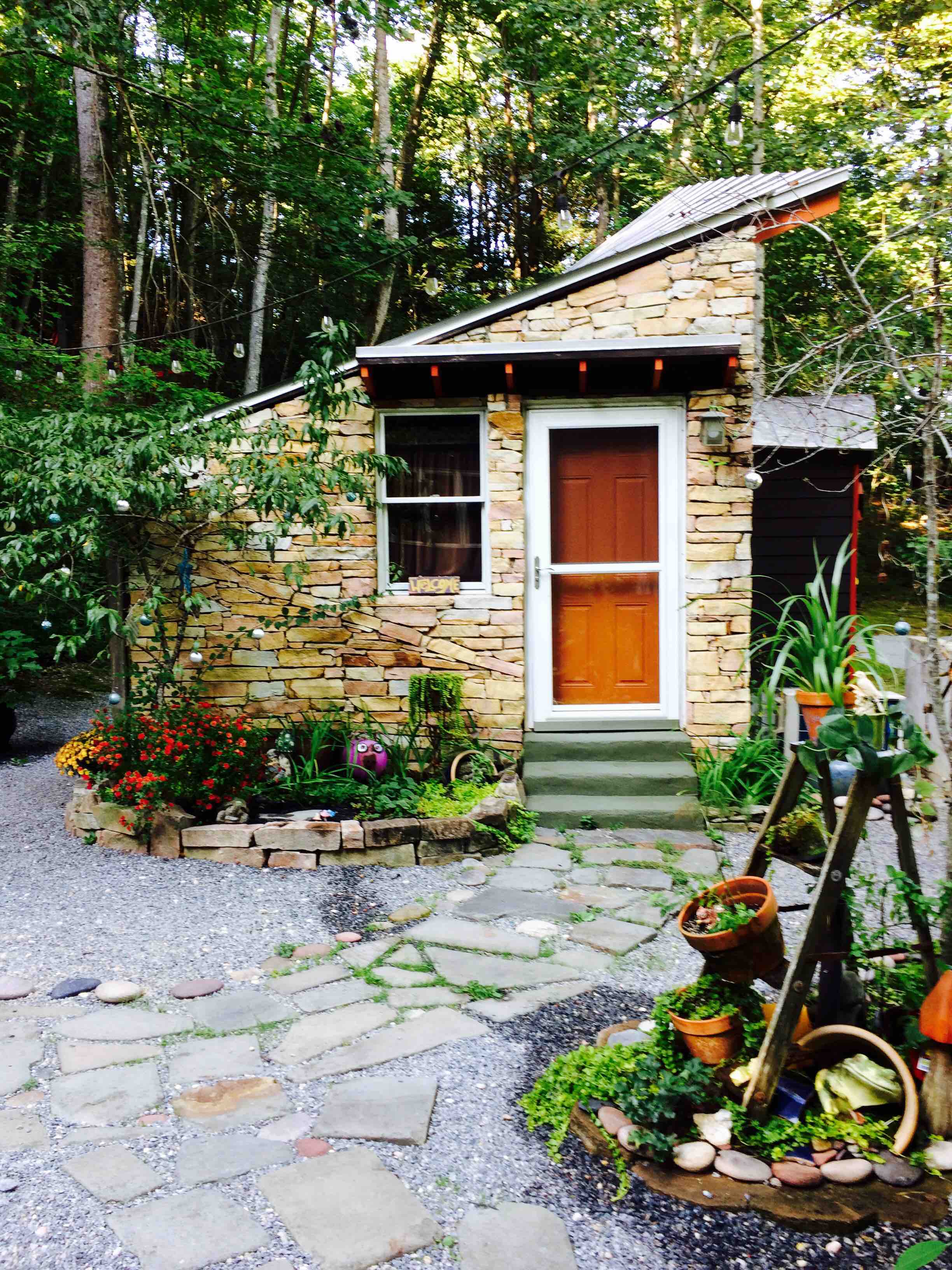 Moonbeam BungalowsSatellite Cabin Tiny houses for Rent in Horse Shoe, North Carolina, United
