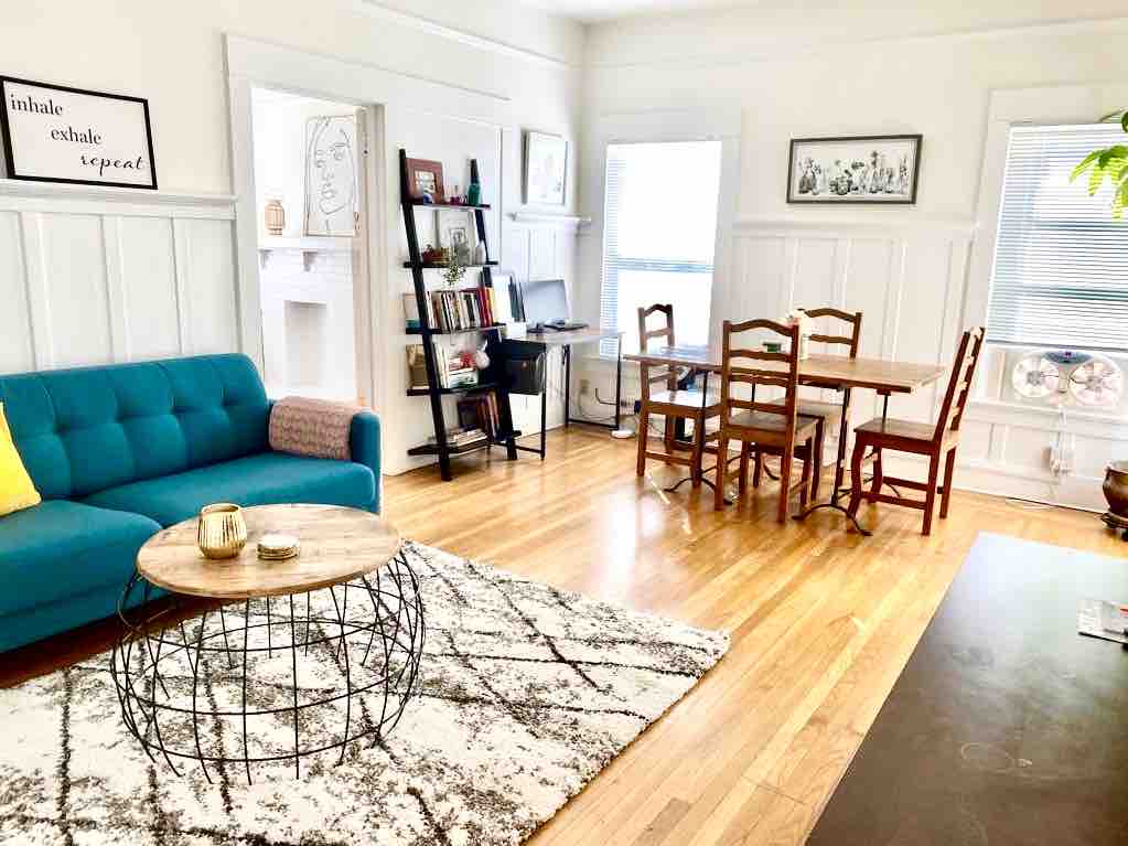 Spacious & Sunny Apt w/ a Garden and Work Station in Adams Point, Oakland
