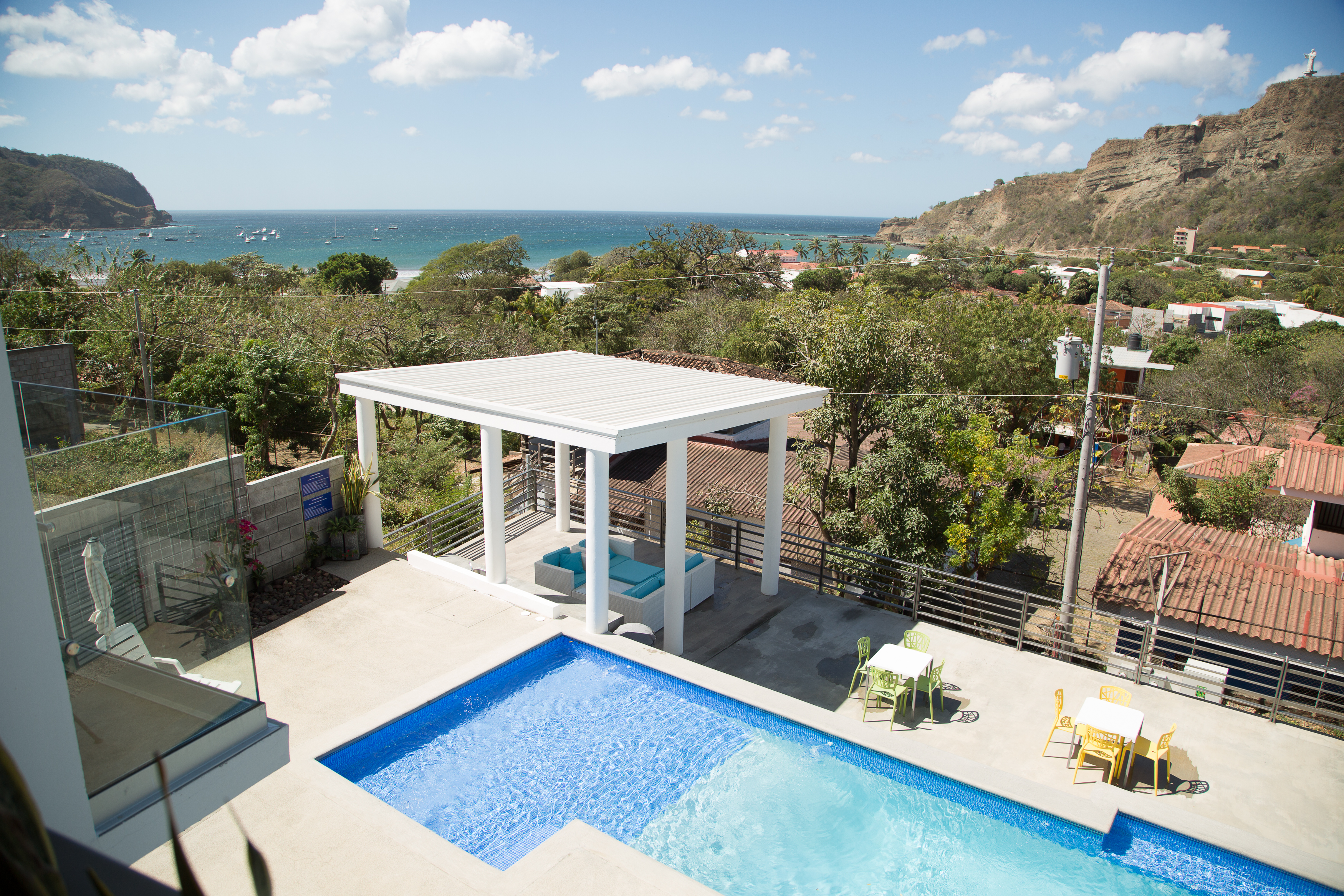 Casa MA- Jaw Dropping VIEWS, Ultra Modern