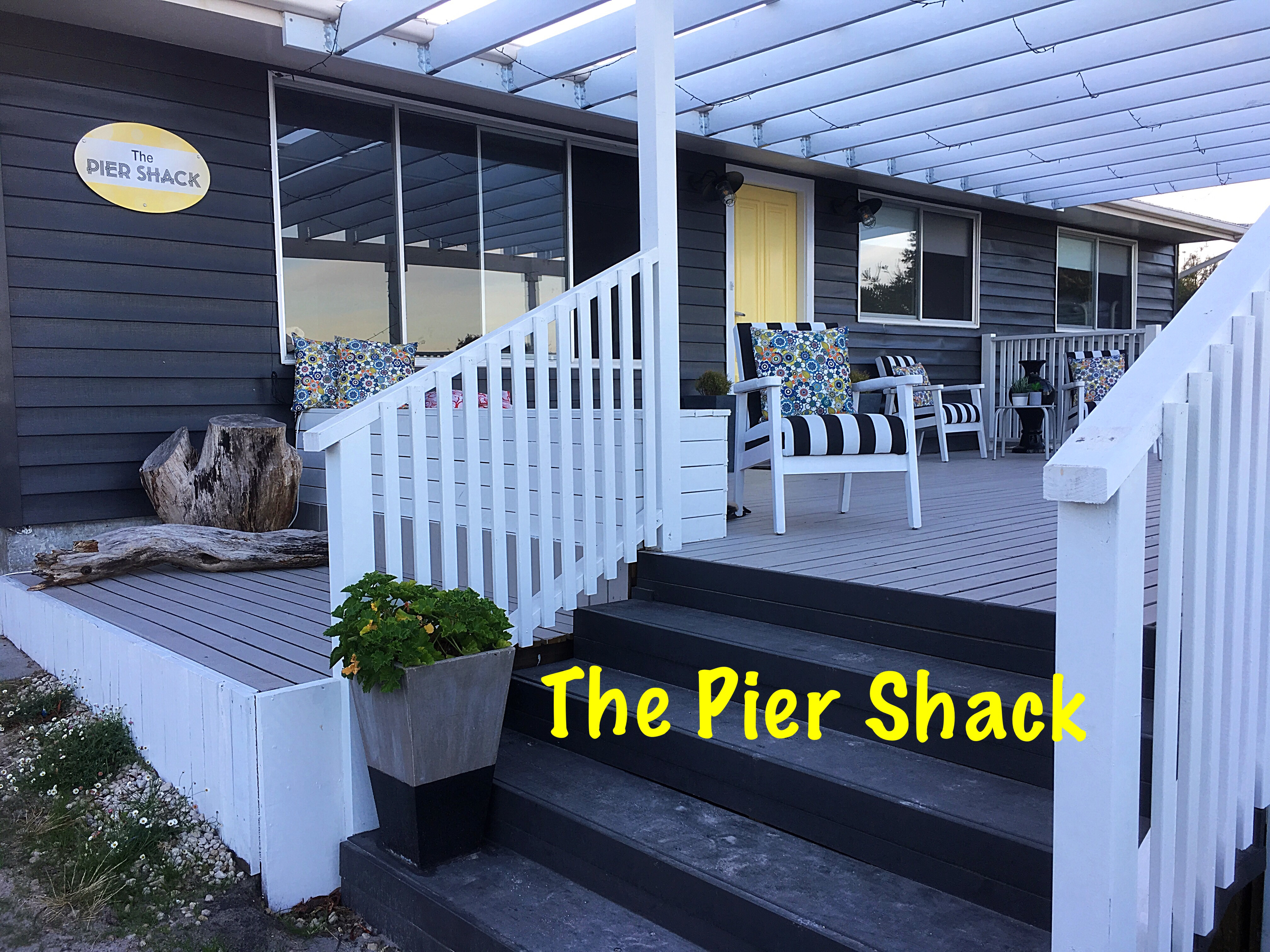 Pier Shack  Beach Stay