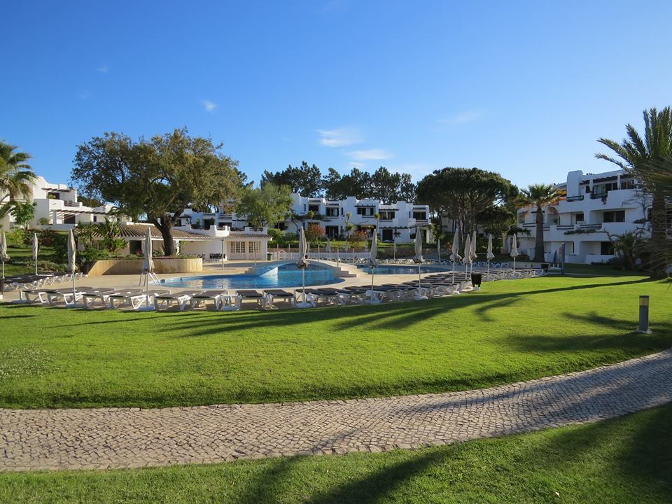 Algarve Balaia Golf Village T2 Superior Serviced apartments for Rent in Olhos de Água, Faro