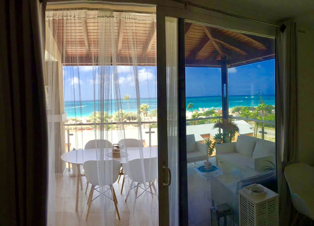 Modern apt ,EagleBeach,Sea view,Oasis condominium