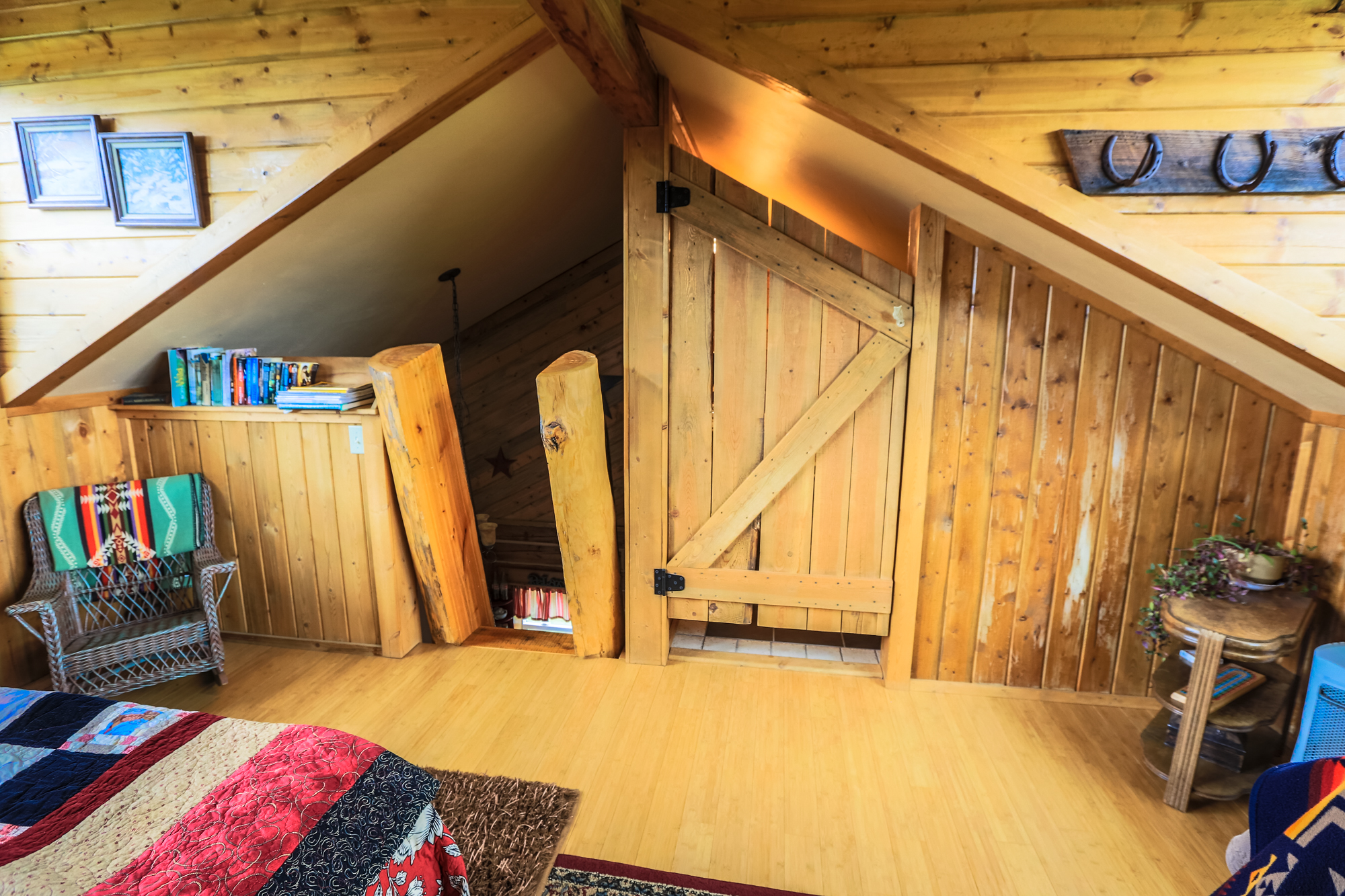 Lost Antler Cabin in Paradise Cabins for Rent in Pray, Montana