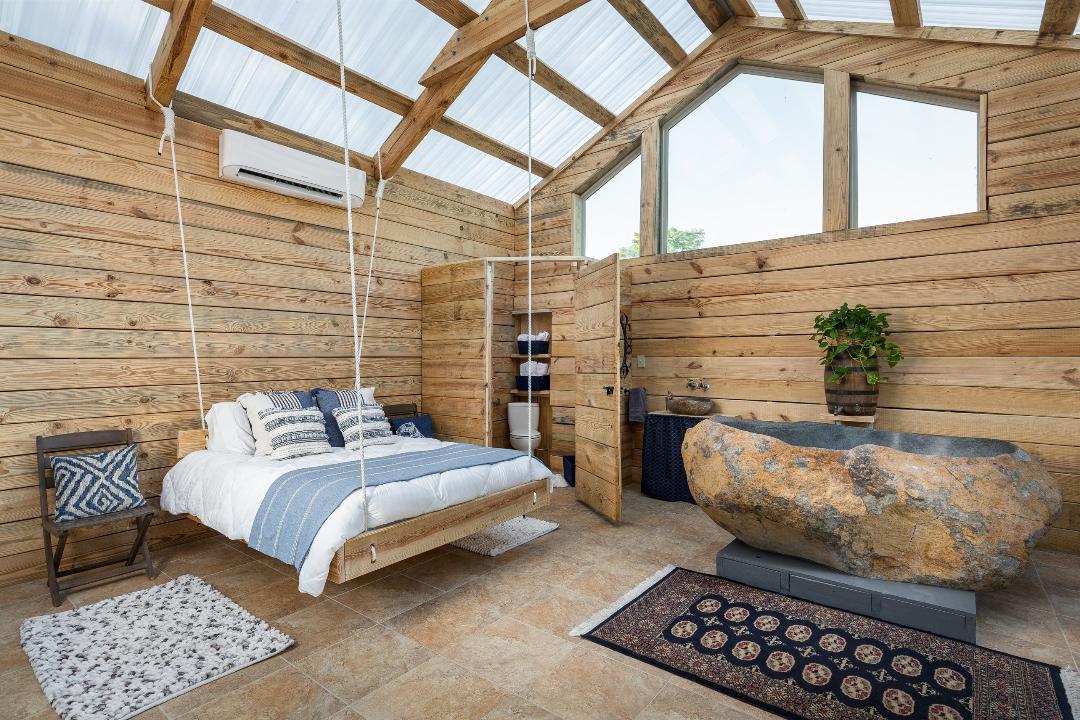 NATURALIST BOUDOIR TOO, Brand New Cabins for Rent in Lumberton, Texas