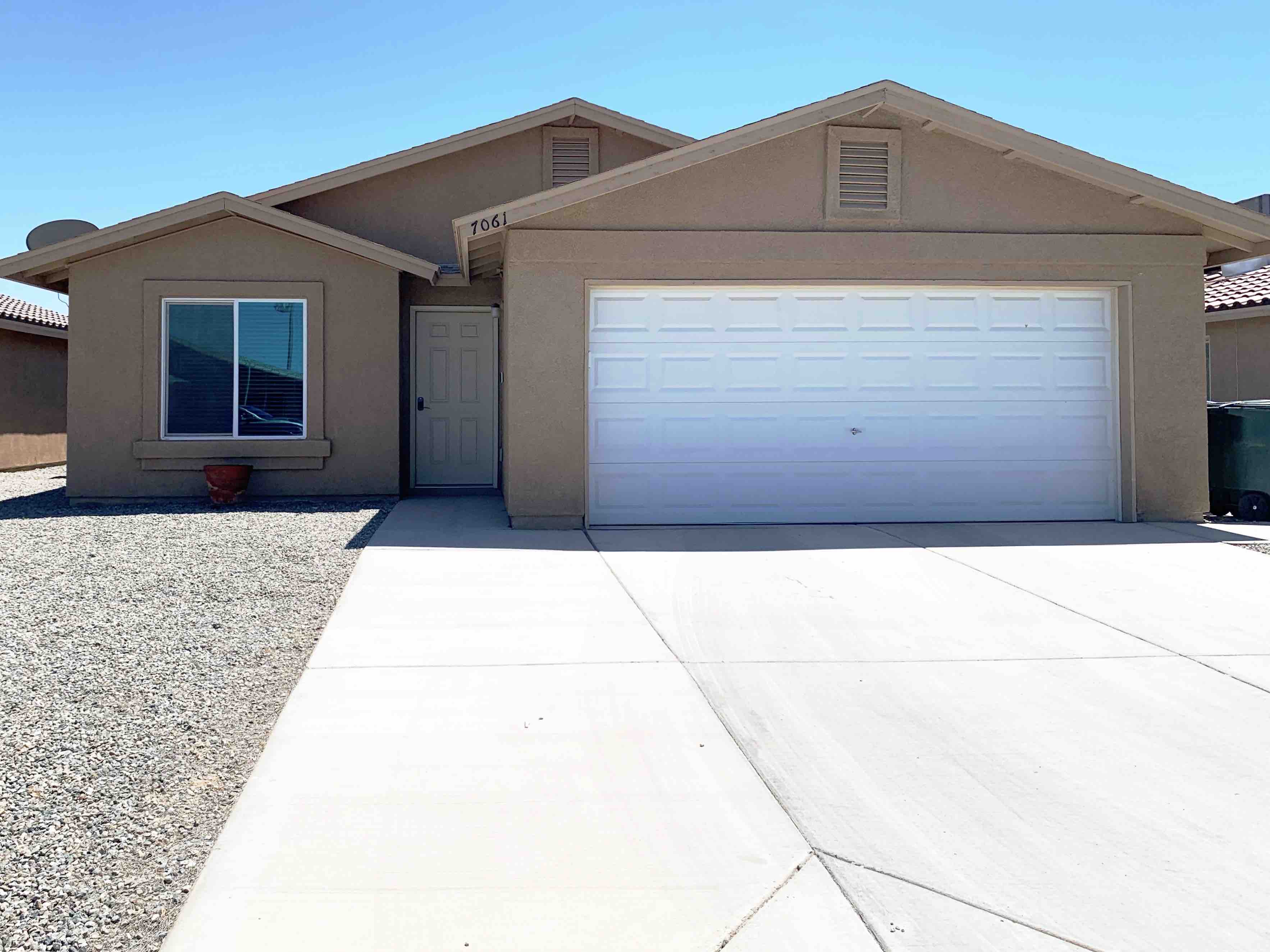 Clean, private, and quiet home in a nice area Casas en renta en Yuma