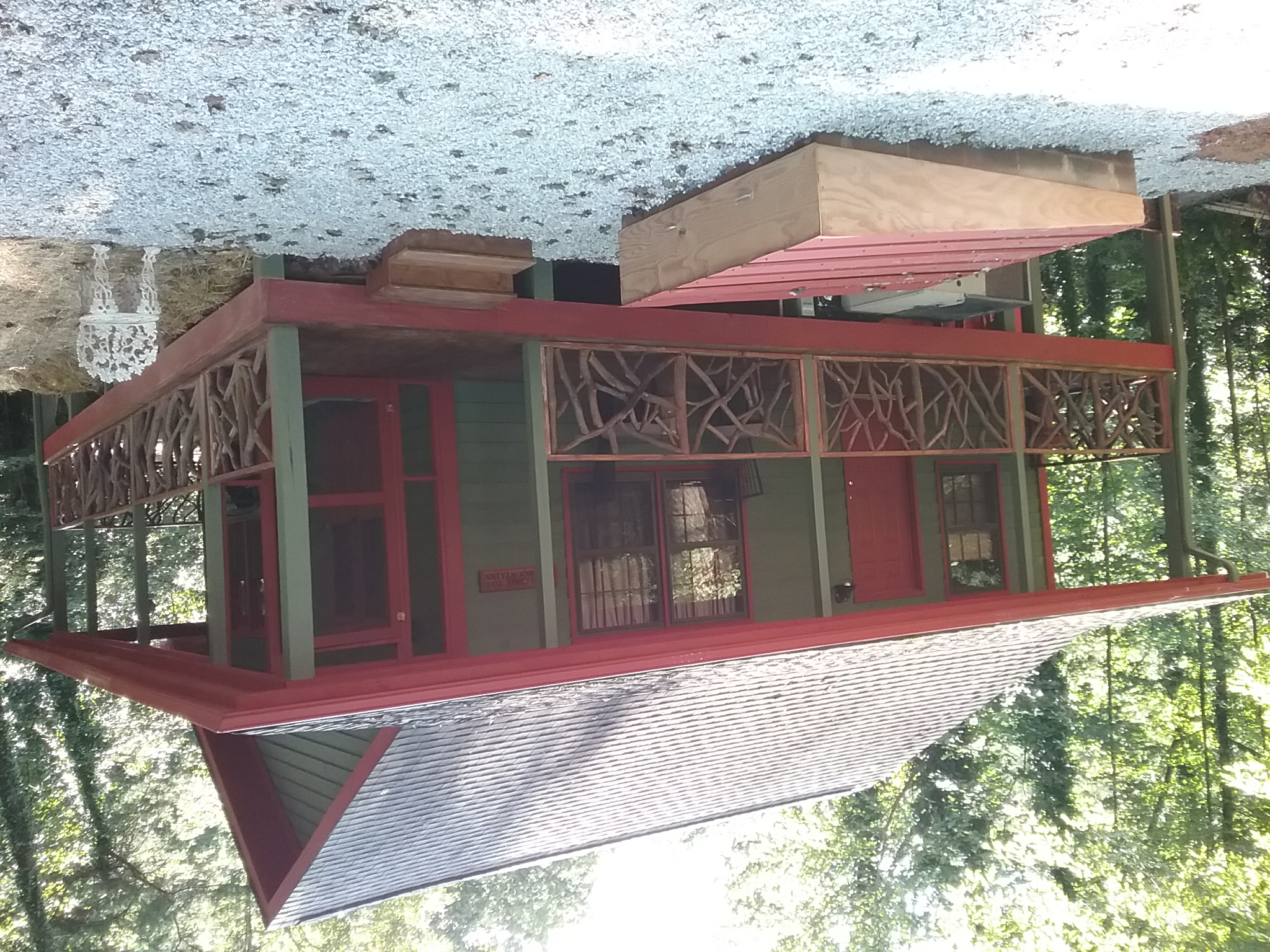 Creekside Cabin
