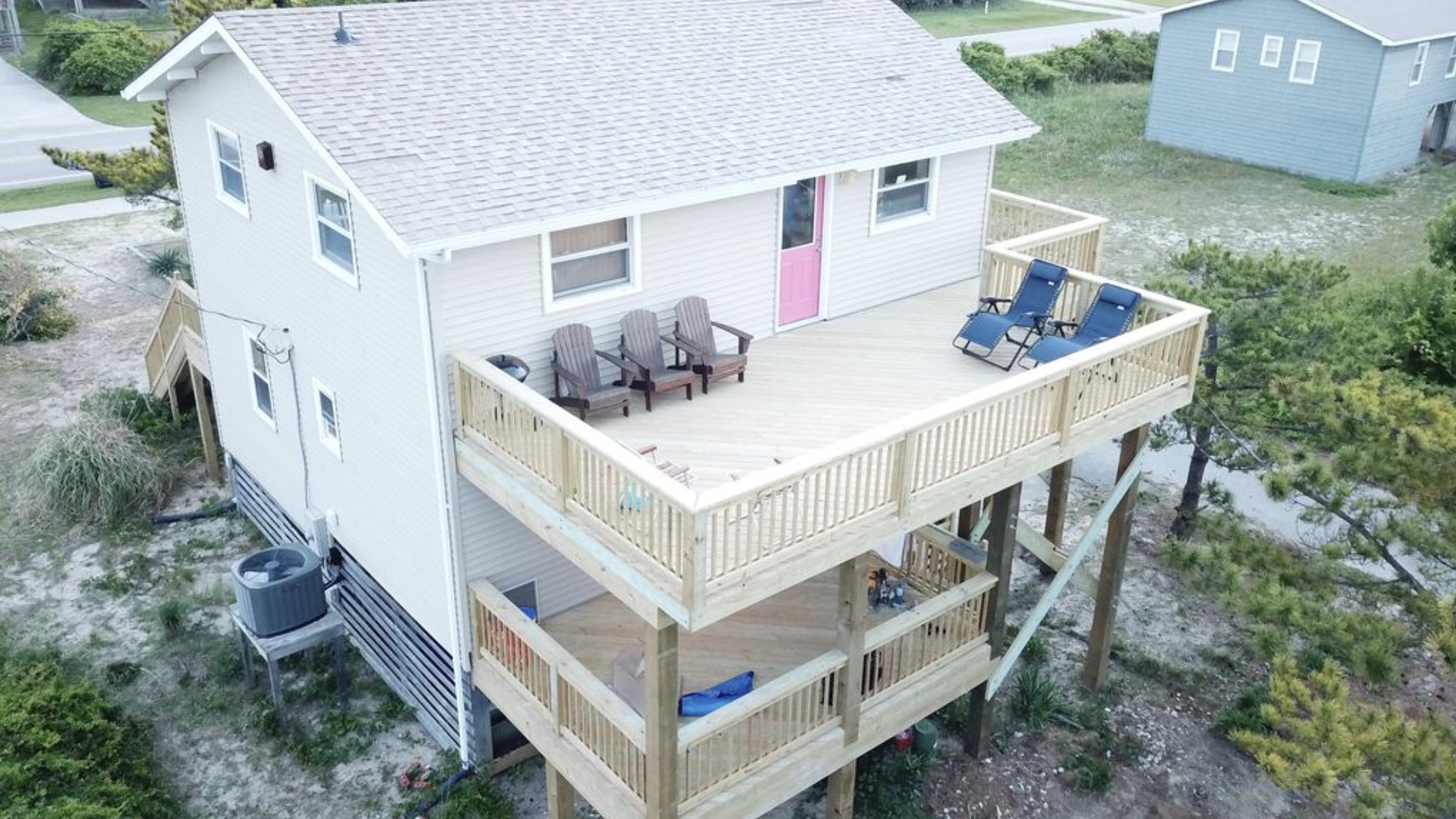 S. Nags Head Beach Cottage...Steps from the Sand!! Cottages for Rent