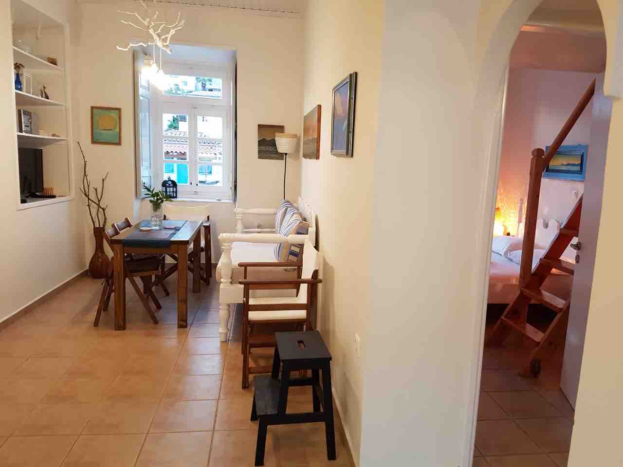 Hydra Memories house