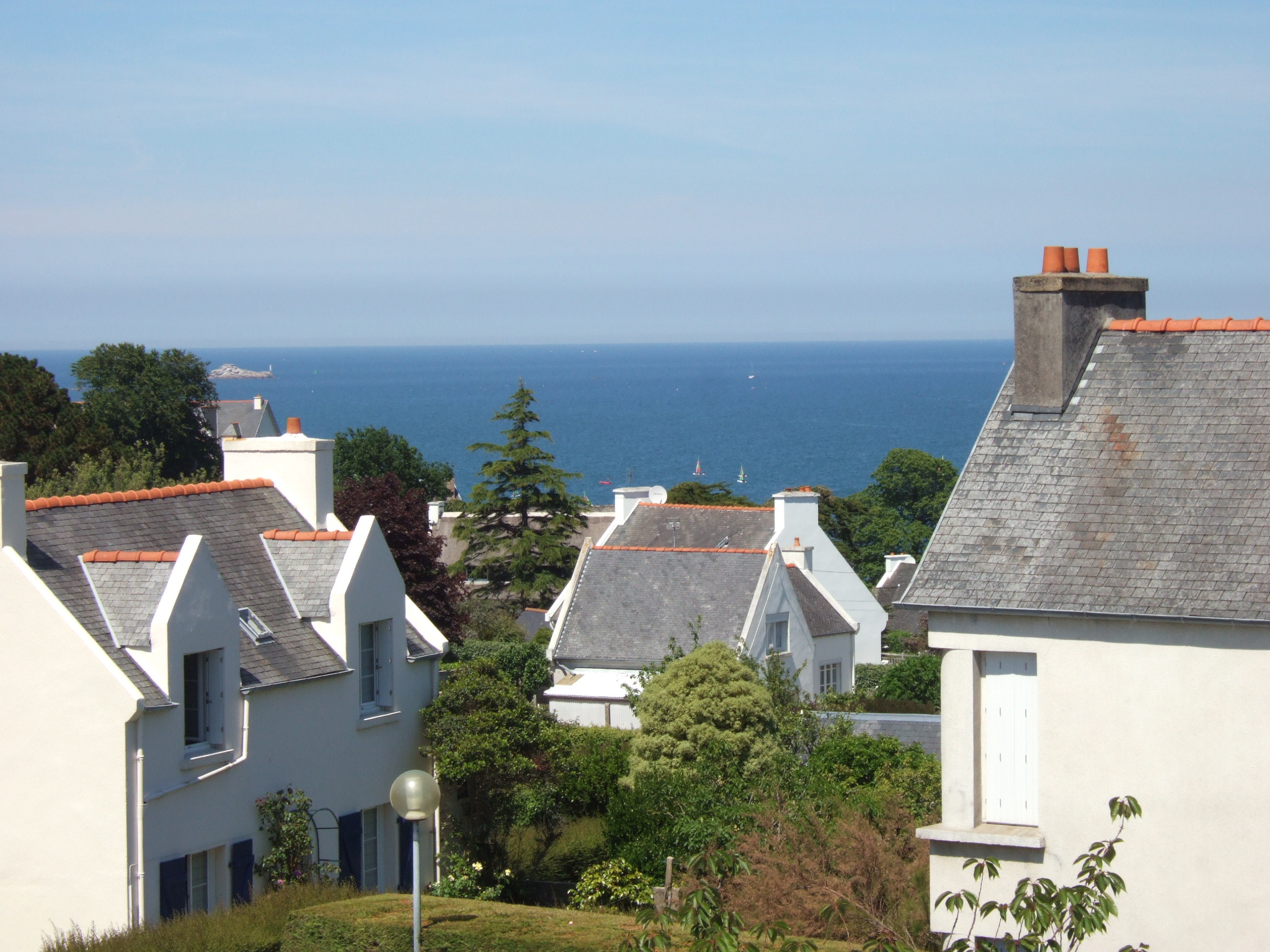 Carantec, downtown, 300 m from beach