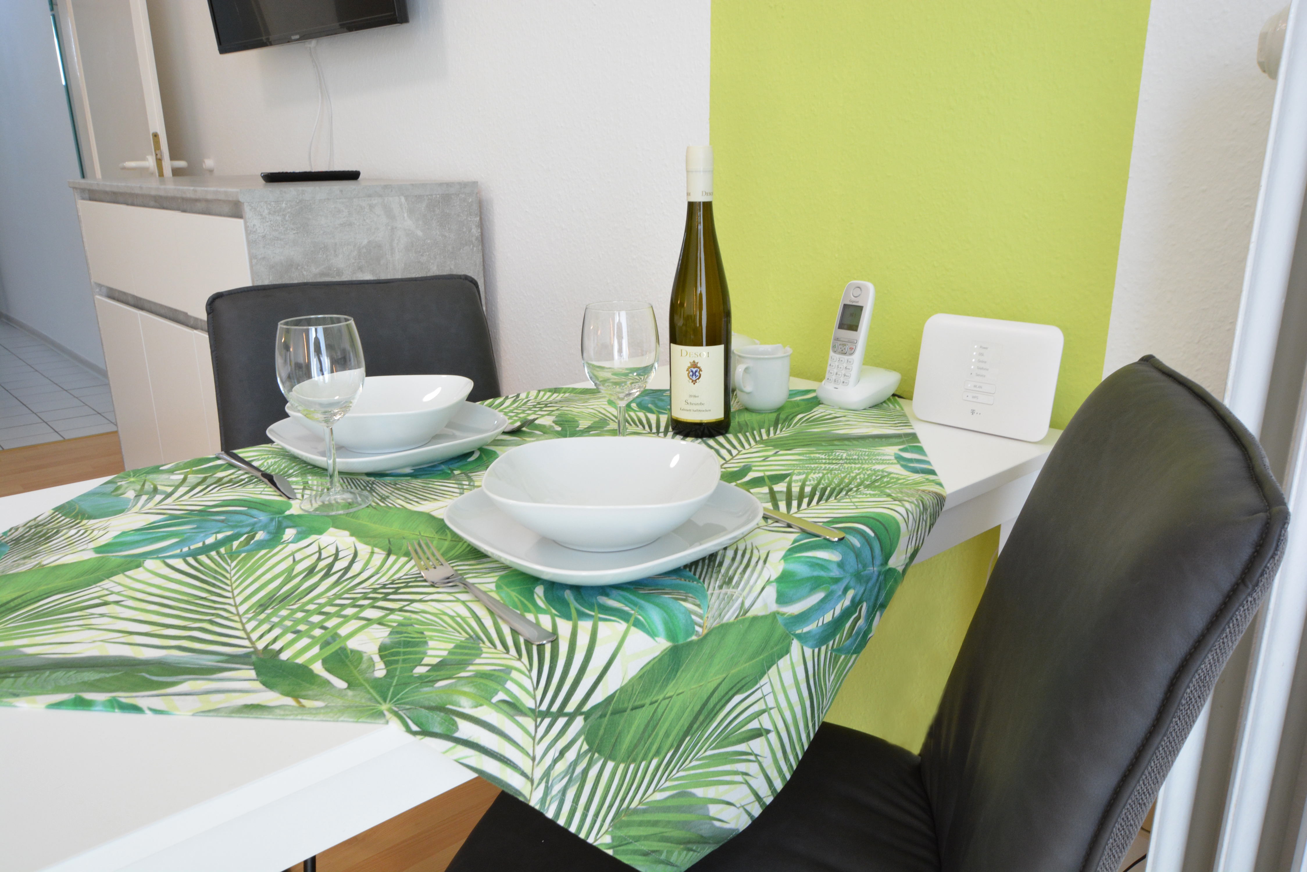 Modern 1-room apartment with balcony, WIFI, TV