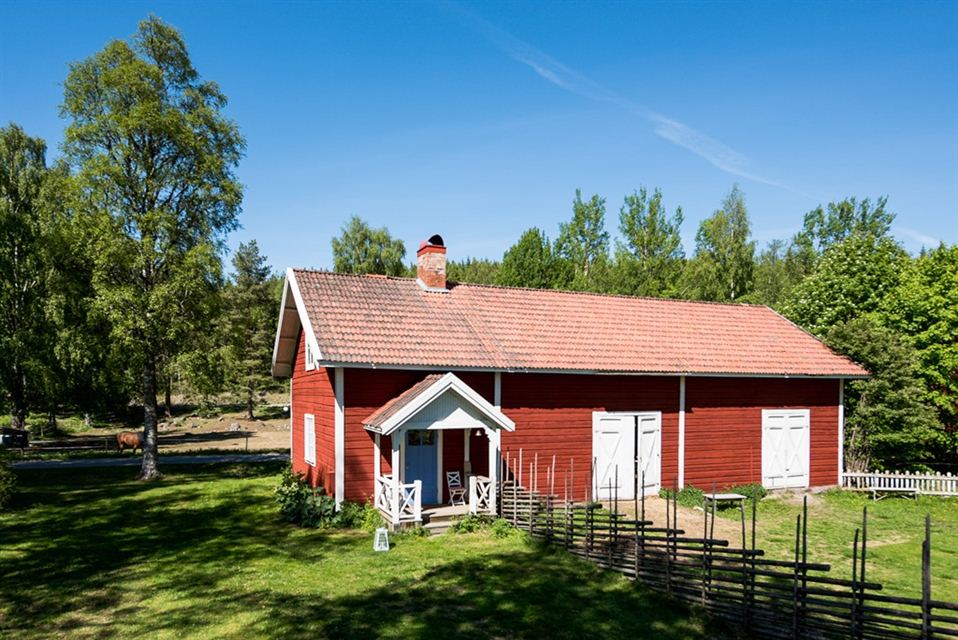 Indal Sveg Lockne Kvissleby Revsund Alnn Lngsele Brunflo Sleeping accommodation 1(roof pitch, no headroom, room without door): 3 x single bed Hyra stuga/semesterhus - Borgsj - patient-survey.net