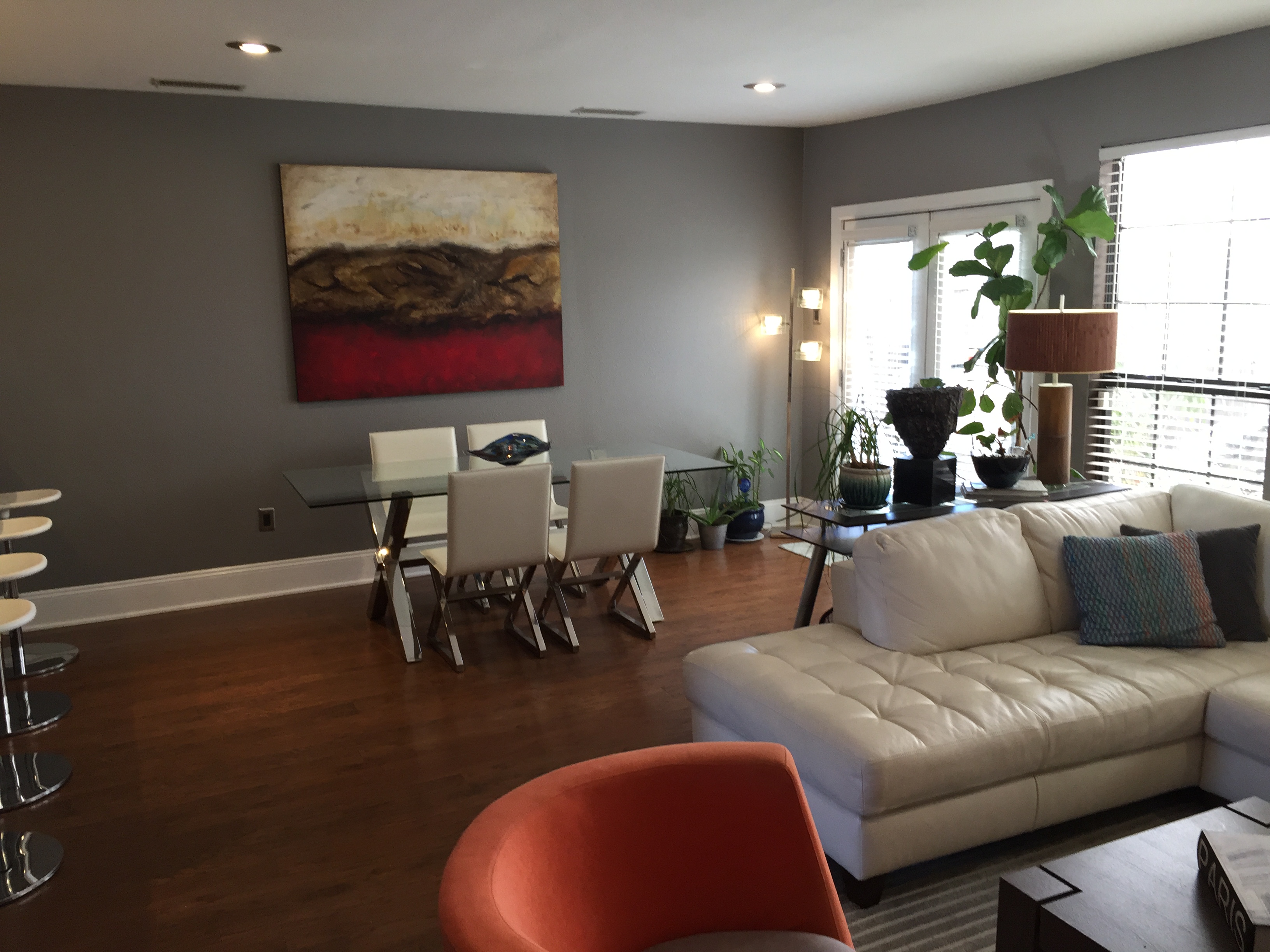 N Dallas, a private room with a private bathroom. in District 13, Dallas