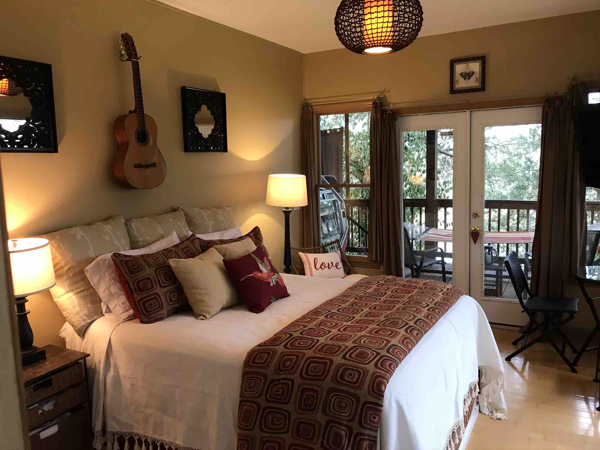 Beautiful River Retreat Studio Apt in District 7, Nashville