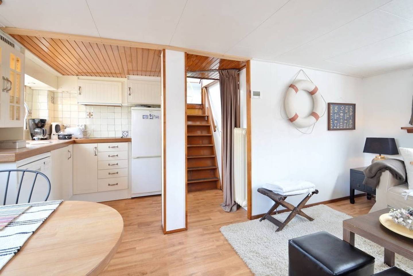 2 Bedroom Private HOUSEBOAT | CITY CENTER โ Amsterdam stay