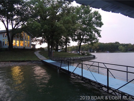 Ozarks - BIG BIG BIG! Large Lakefront on the Point