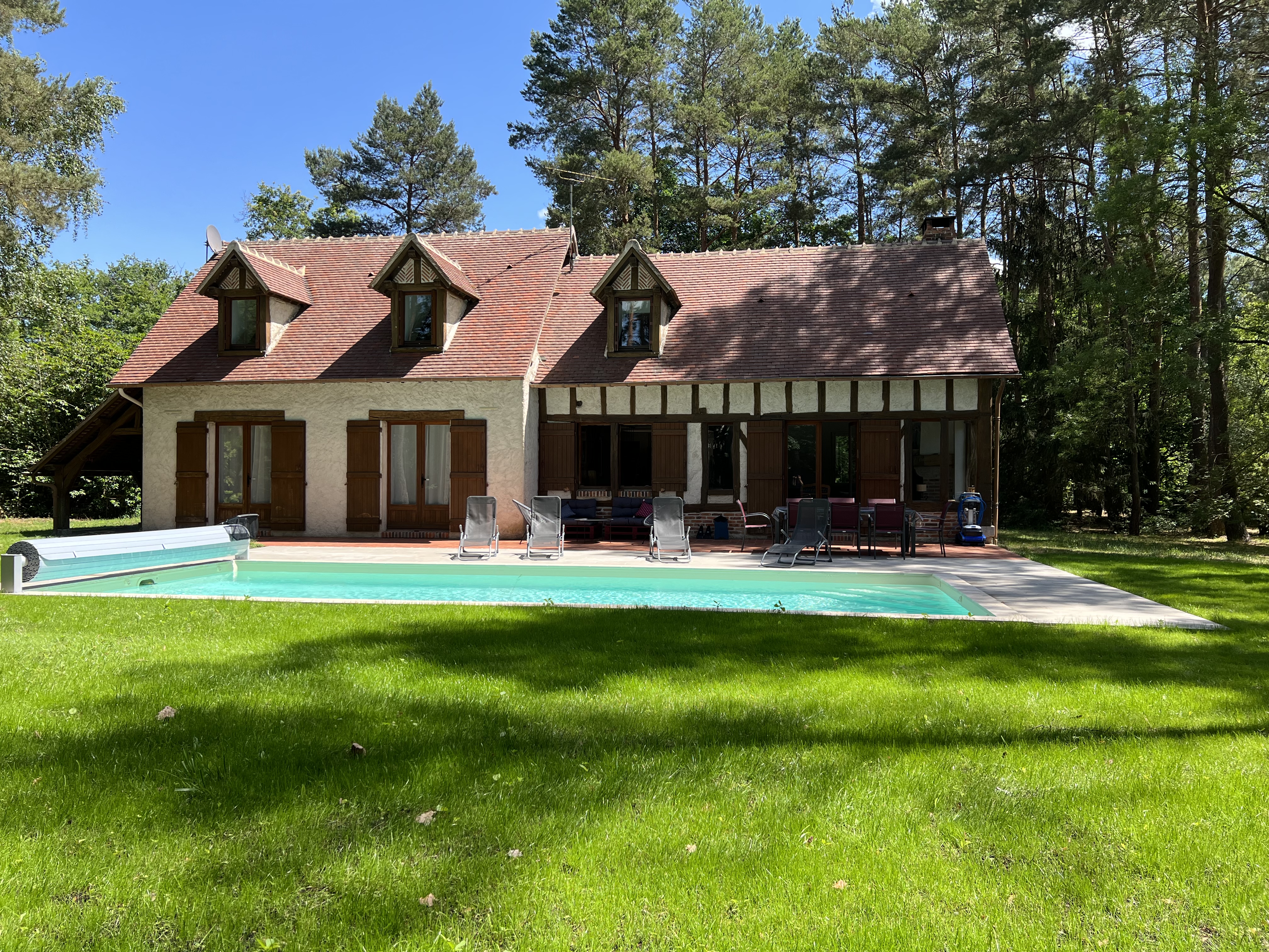 Villa Pinède: Zoo, chateaux, heated pool.