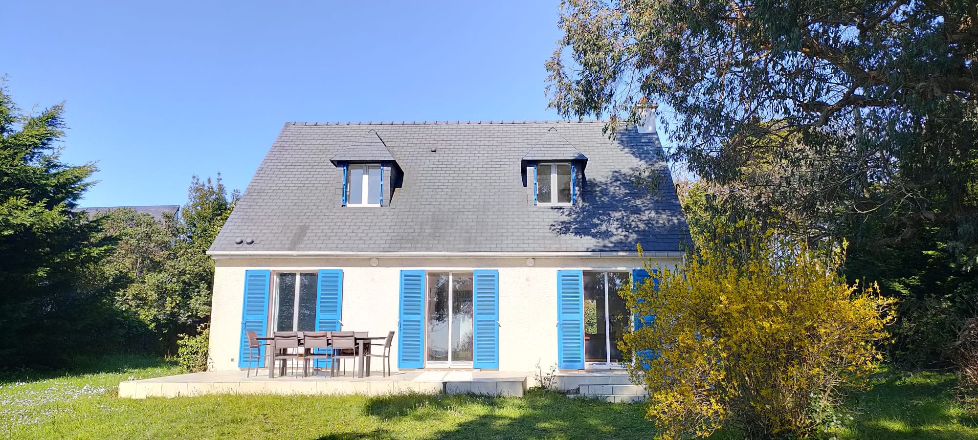 House on Île aux Moines, Brittany