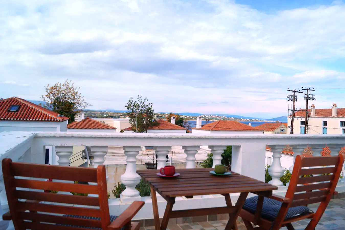 'Should i stay..'Cozy apartment with sea view 75m2