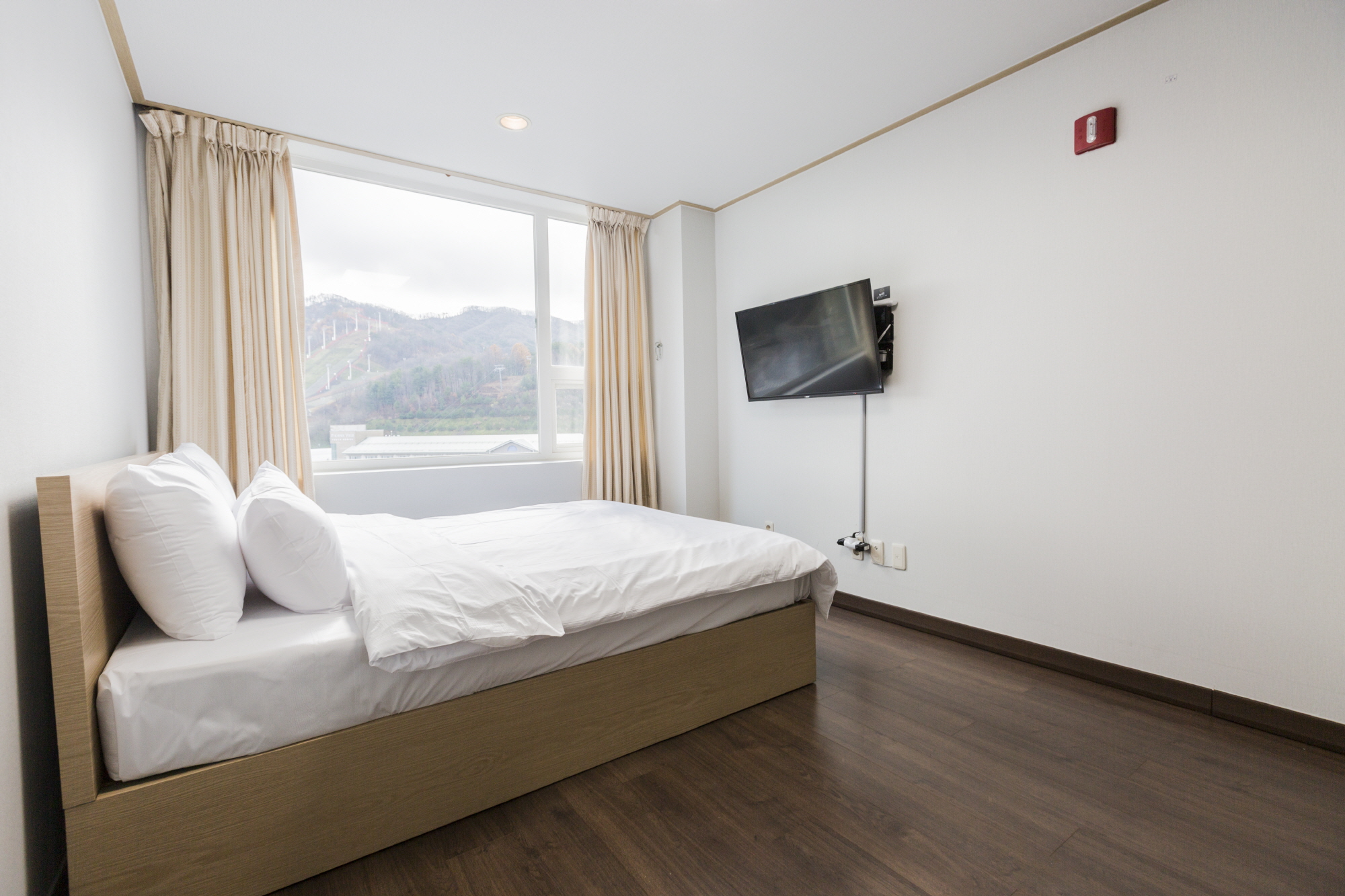 The White View - Pyeongchang_8 pyeong Superior Double, right in front of Pyeongchang Phoenix Park (ski resort), nearby tourist attractions & amenities
