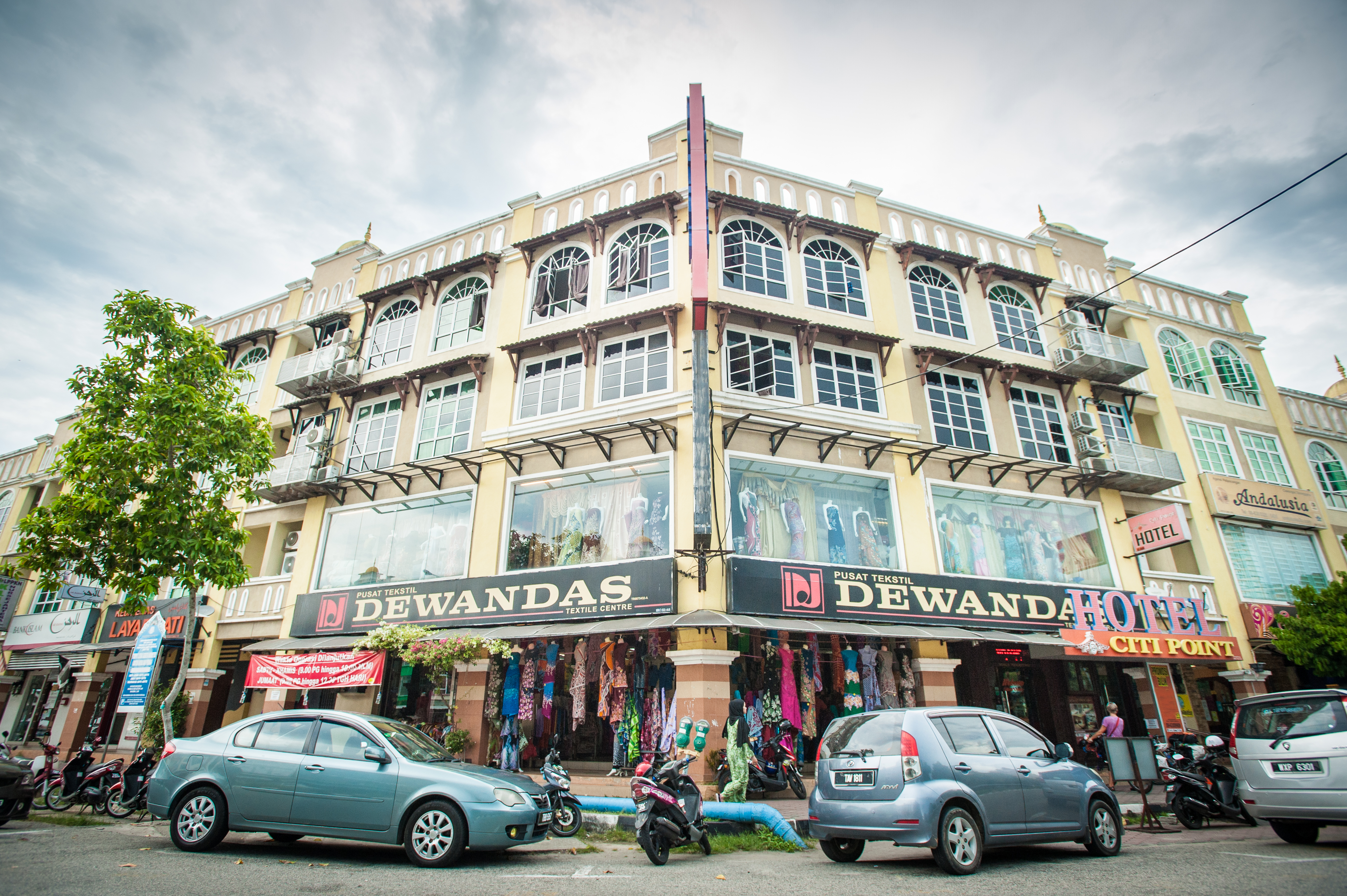 Newly Renovated City Rooms For 2 3 4 5 Or More Pax Hotels For Rent In Kuala Terengganu Malaysia