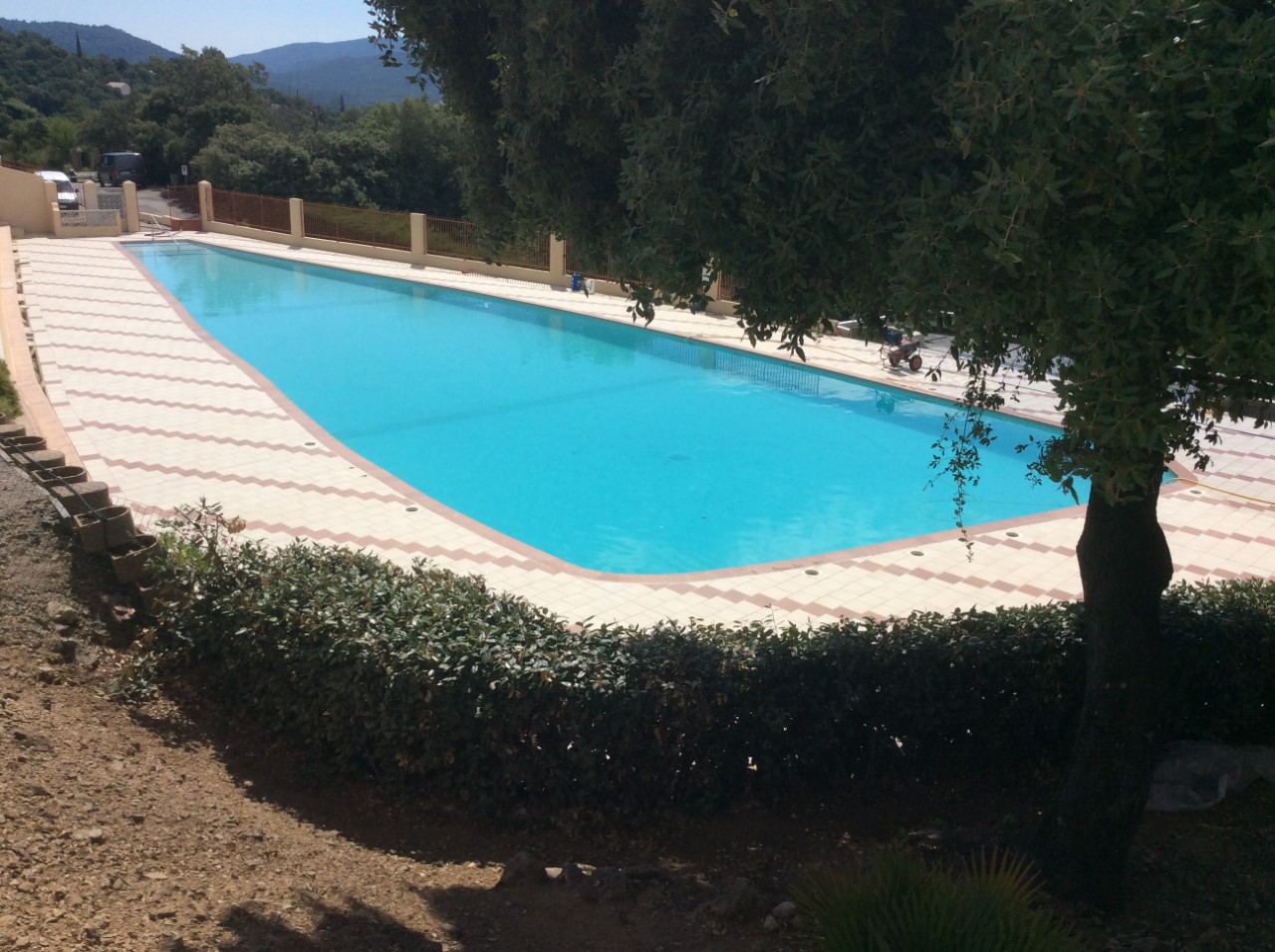 THE SWEETNESS OF LIVING ON THE FRENCH RIVIERA.