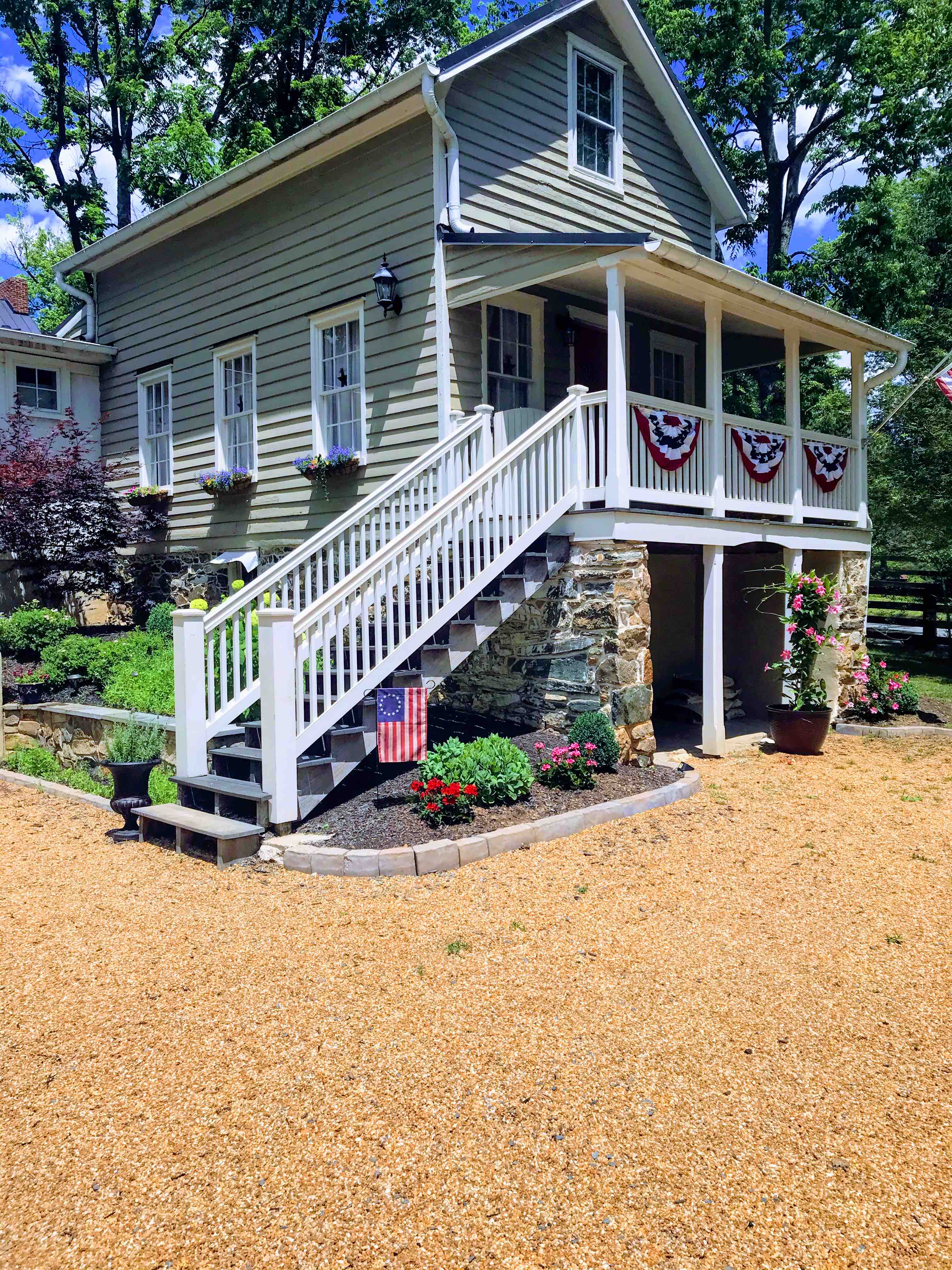 Updated and Cozy Farmhouse