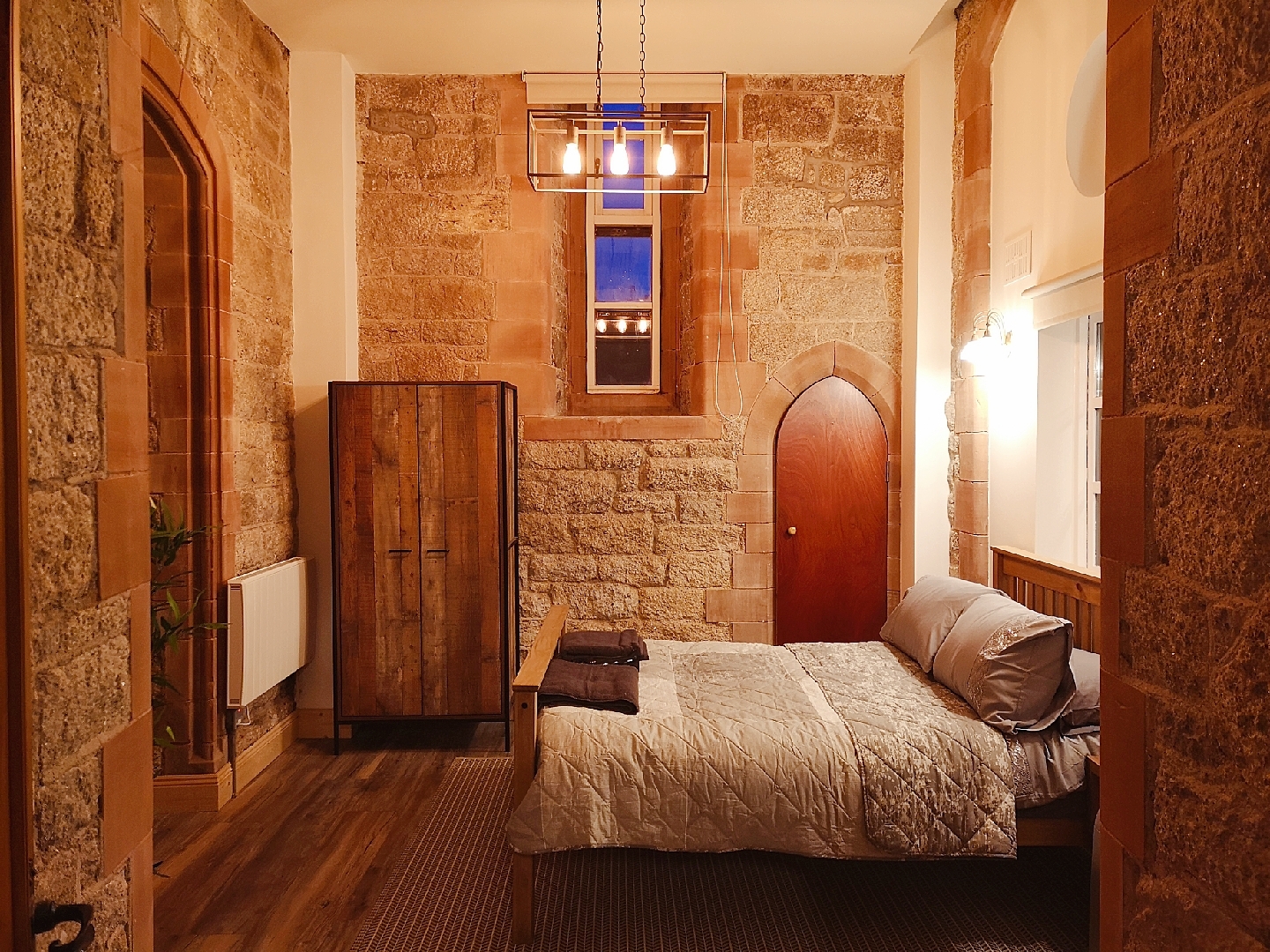 you historical stay in the heart of Dublin
