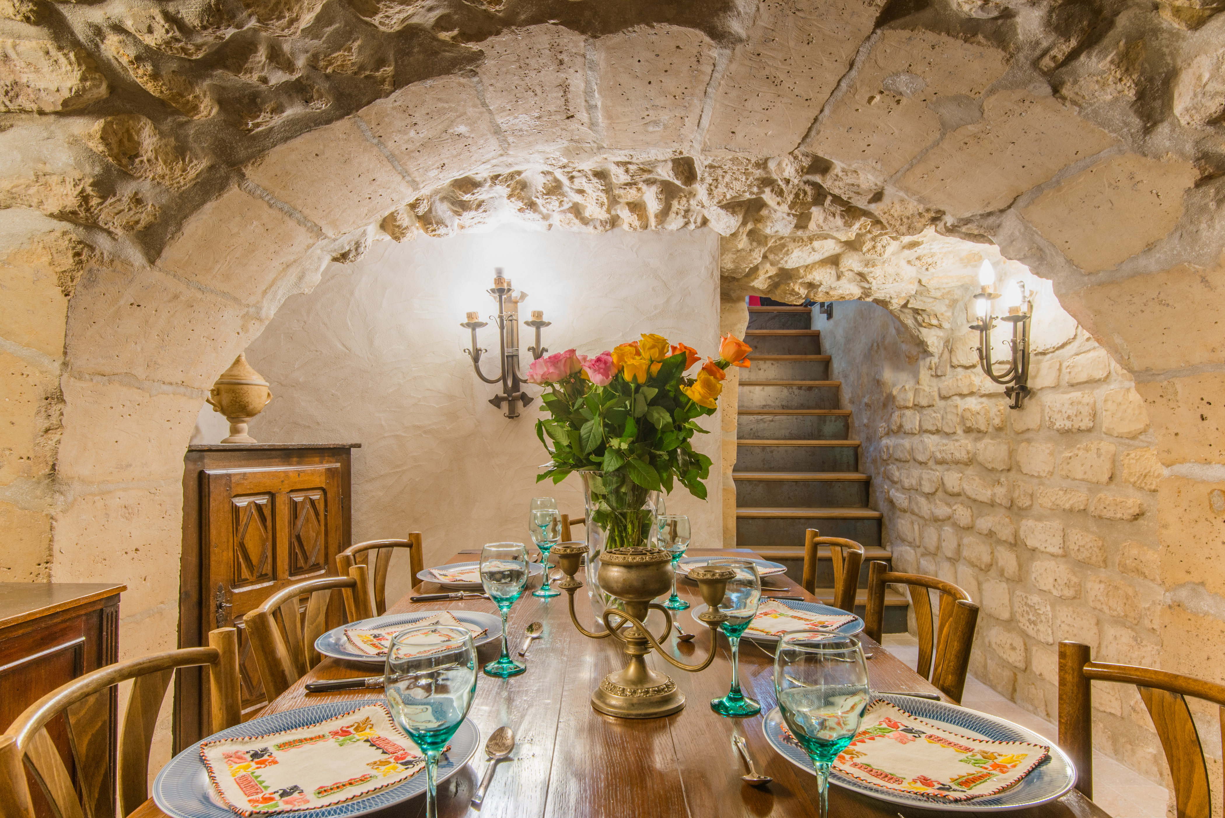 ParisHistoricRomanticMarais8 peop4bedroomsAirCond
