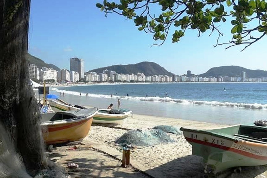 Copacabana quadra da praia posto6 Cafetet Colombo.