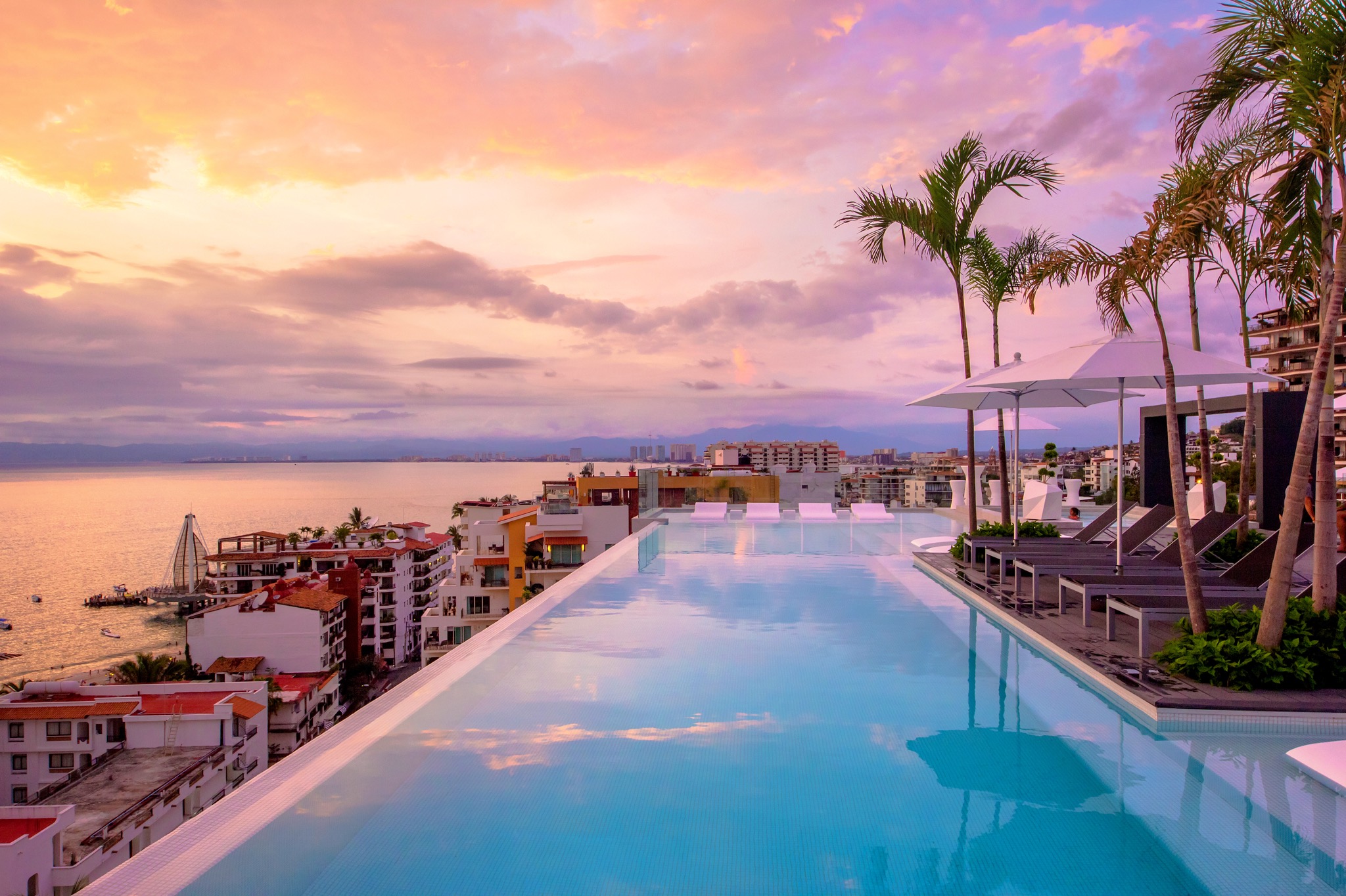 W601 D'Terrace. Vacation like a Rockstar! Condominiums for Rent in
