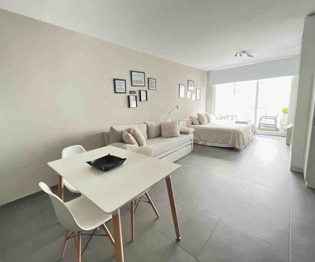 Studio pool Palermo, Las Cañitas Polo