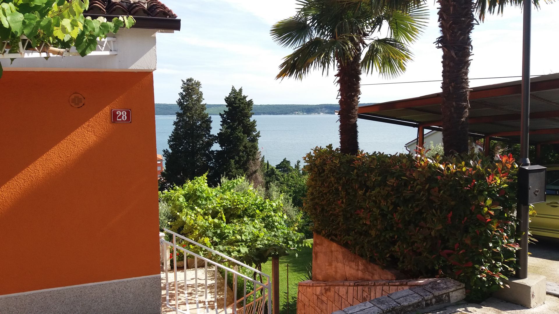 Spacious apartment in Portorse close to the beach