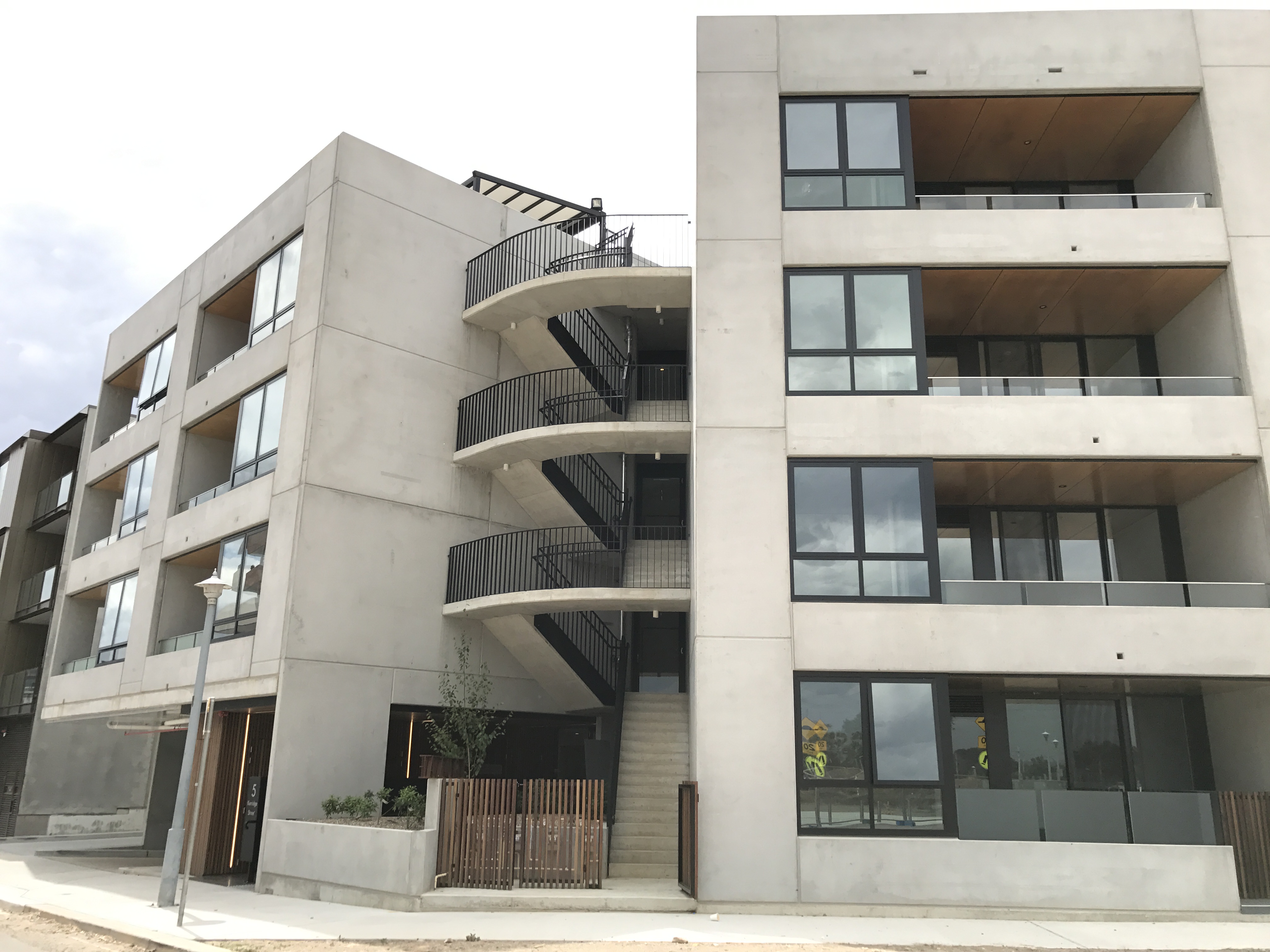 Azure Building Kingston Foreshore Apartments For Rent In Kingston Australian Capital Territory Australia