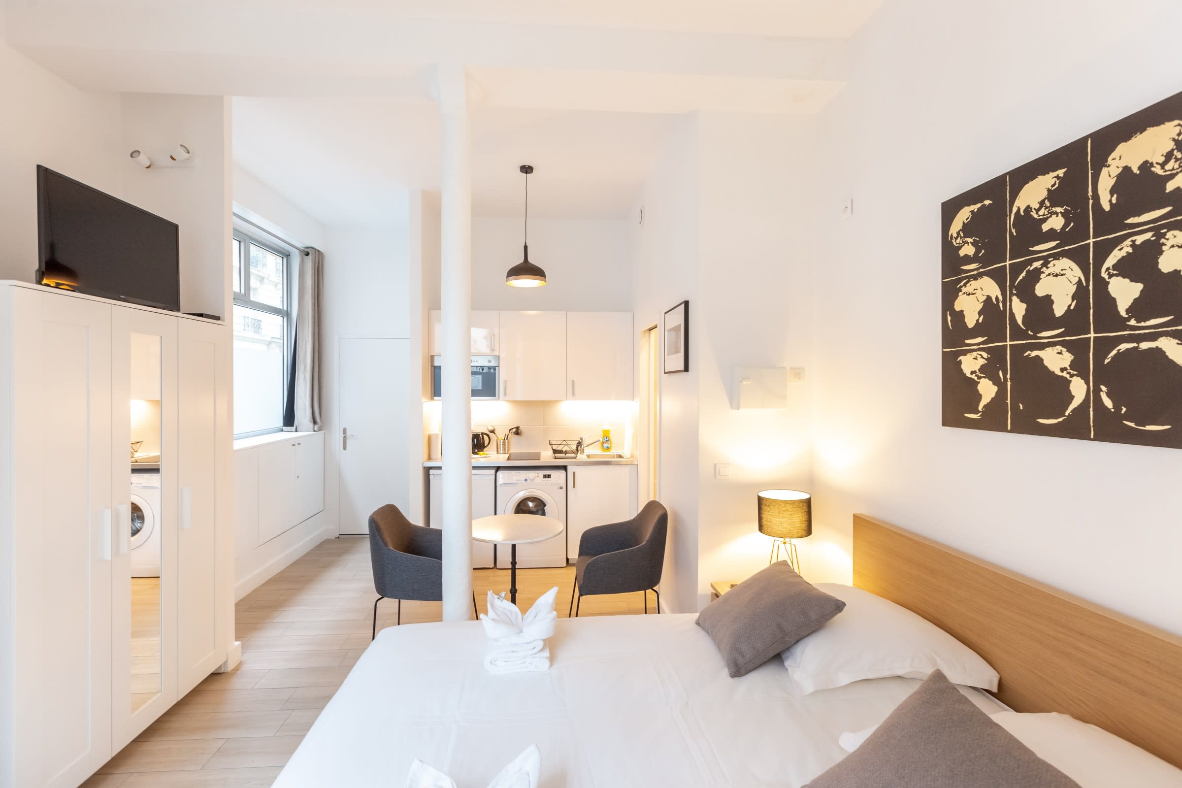 Modern studio near Eiffel Tower