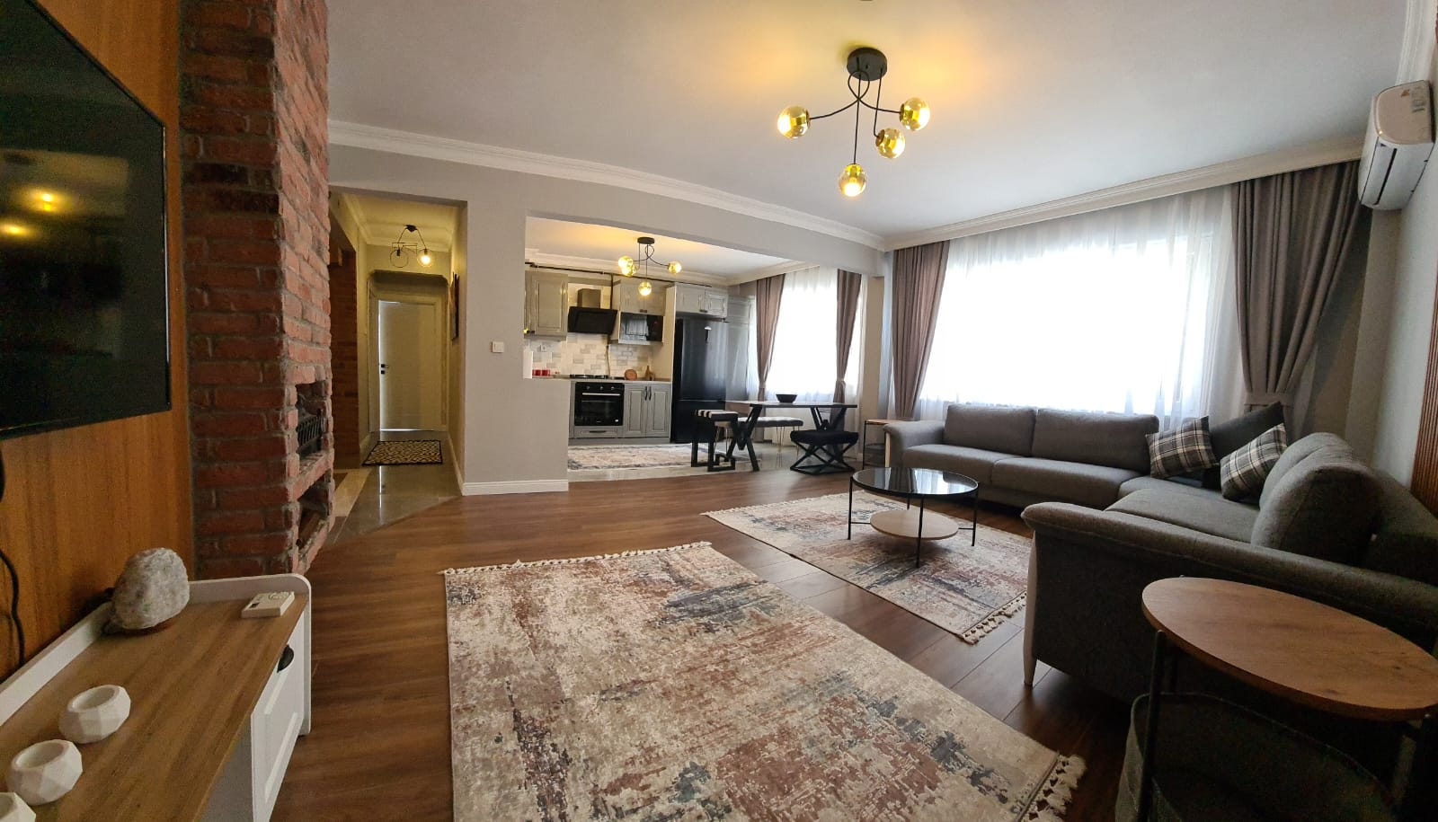 @SUPER Luxury 3+1(2 bathrooms)4AC
center of Taksim