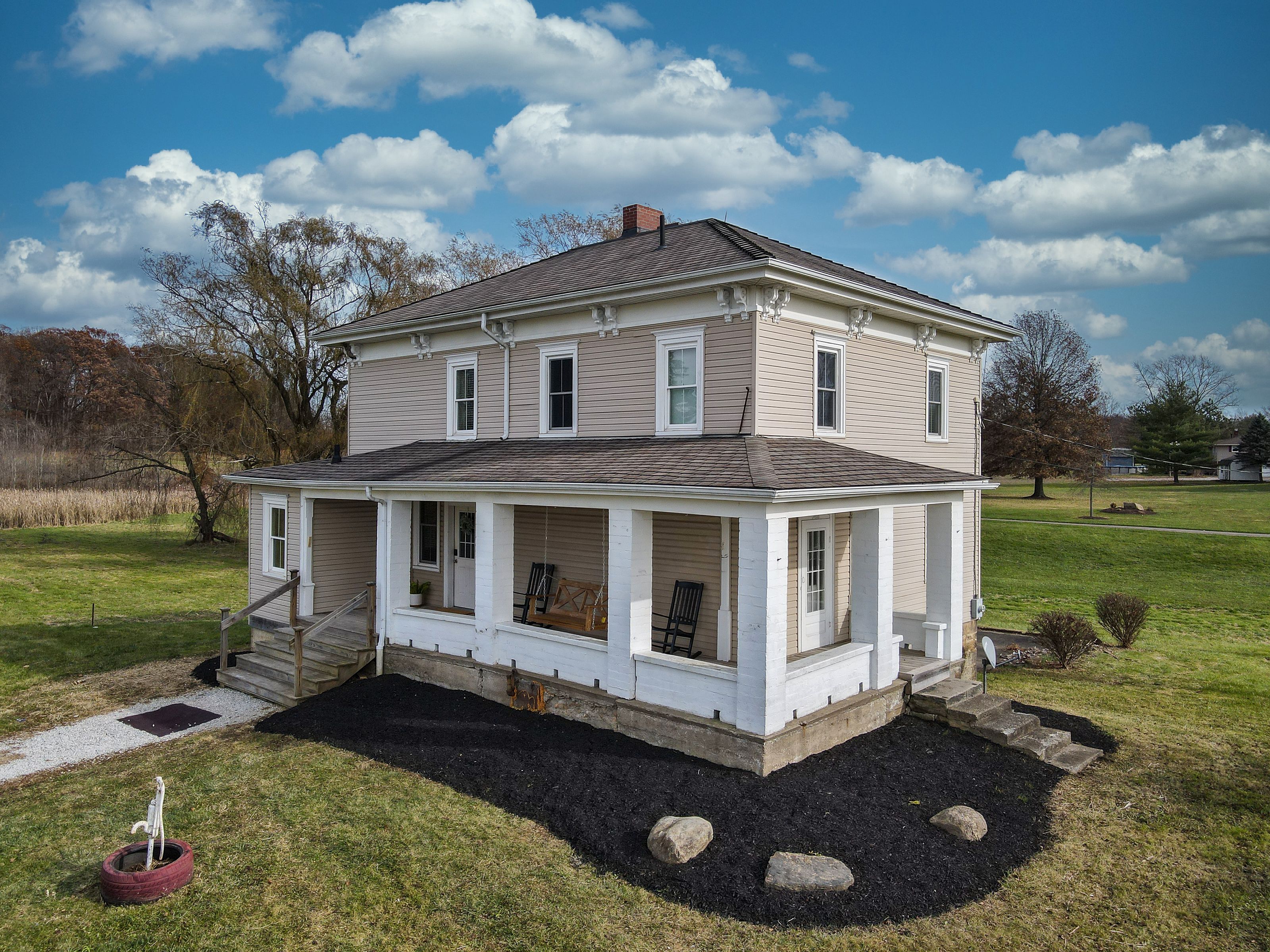 1885 Farms The Original Farmhouse Houses for Rent in Navarre, Ohio