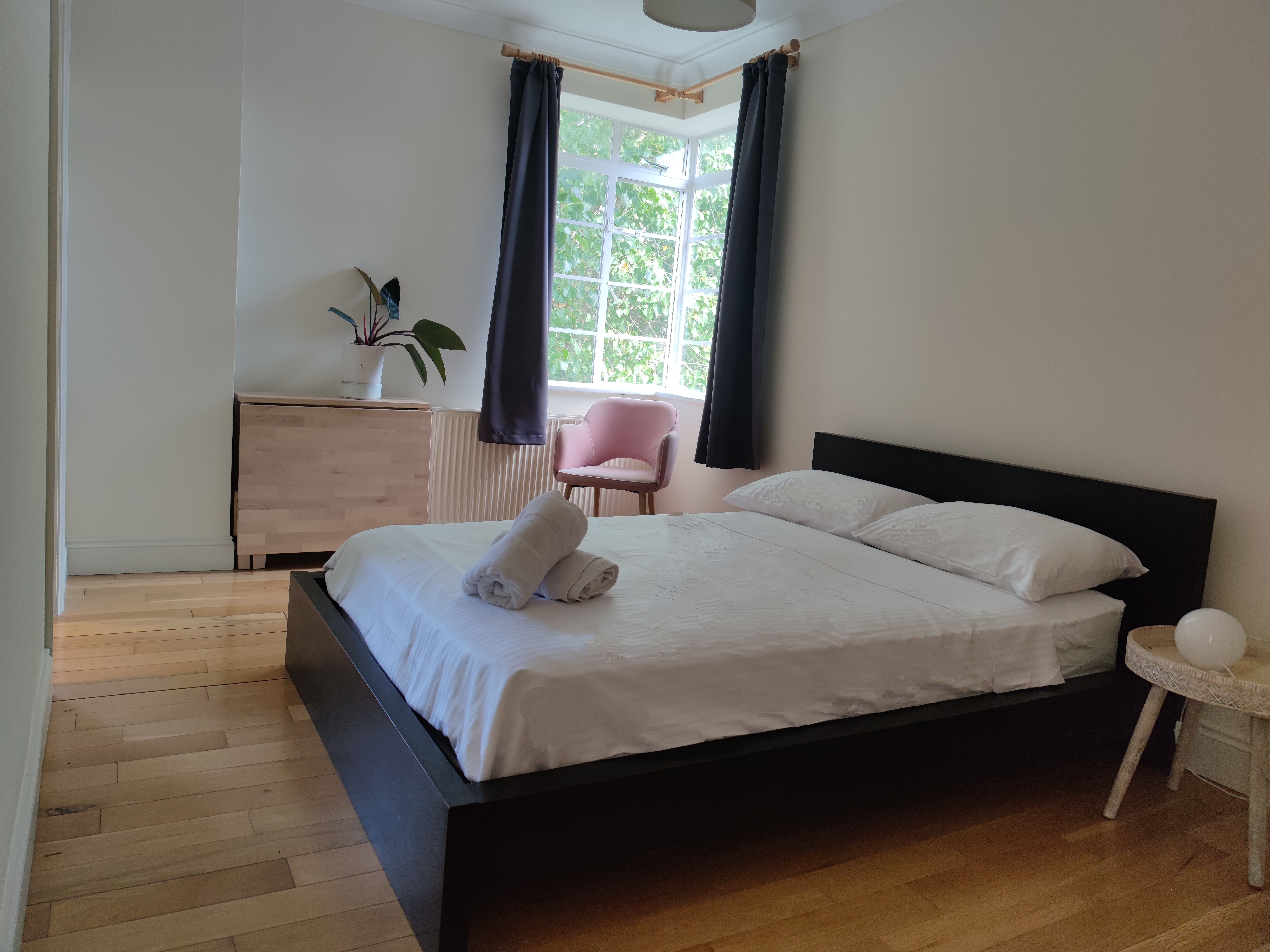 Beautiful Ensuite Bedroom in St John's Wood